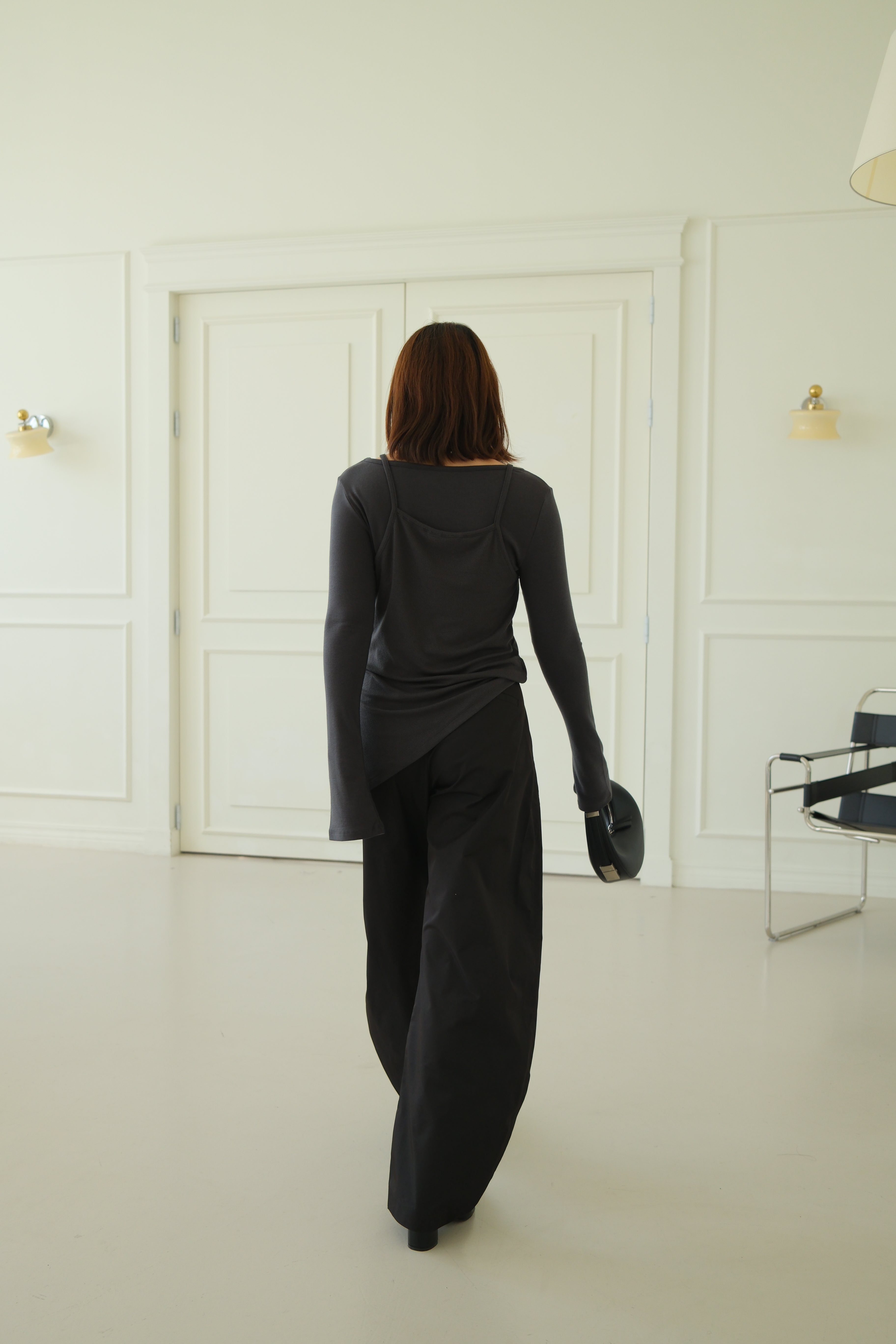 high-rise curved silhouette pants