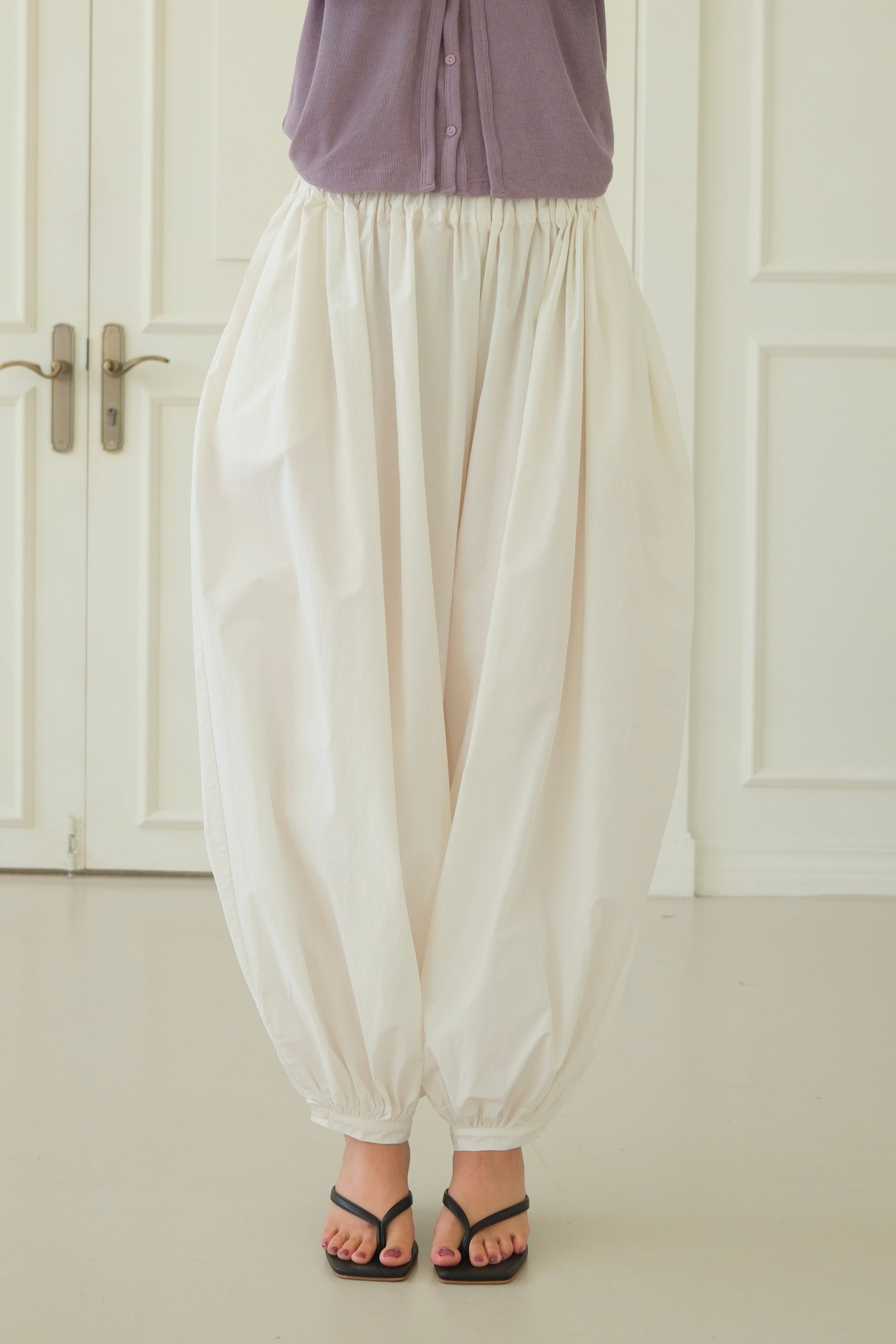 elasticated waist balloon parachute pants