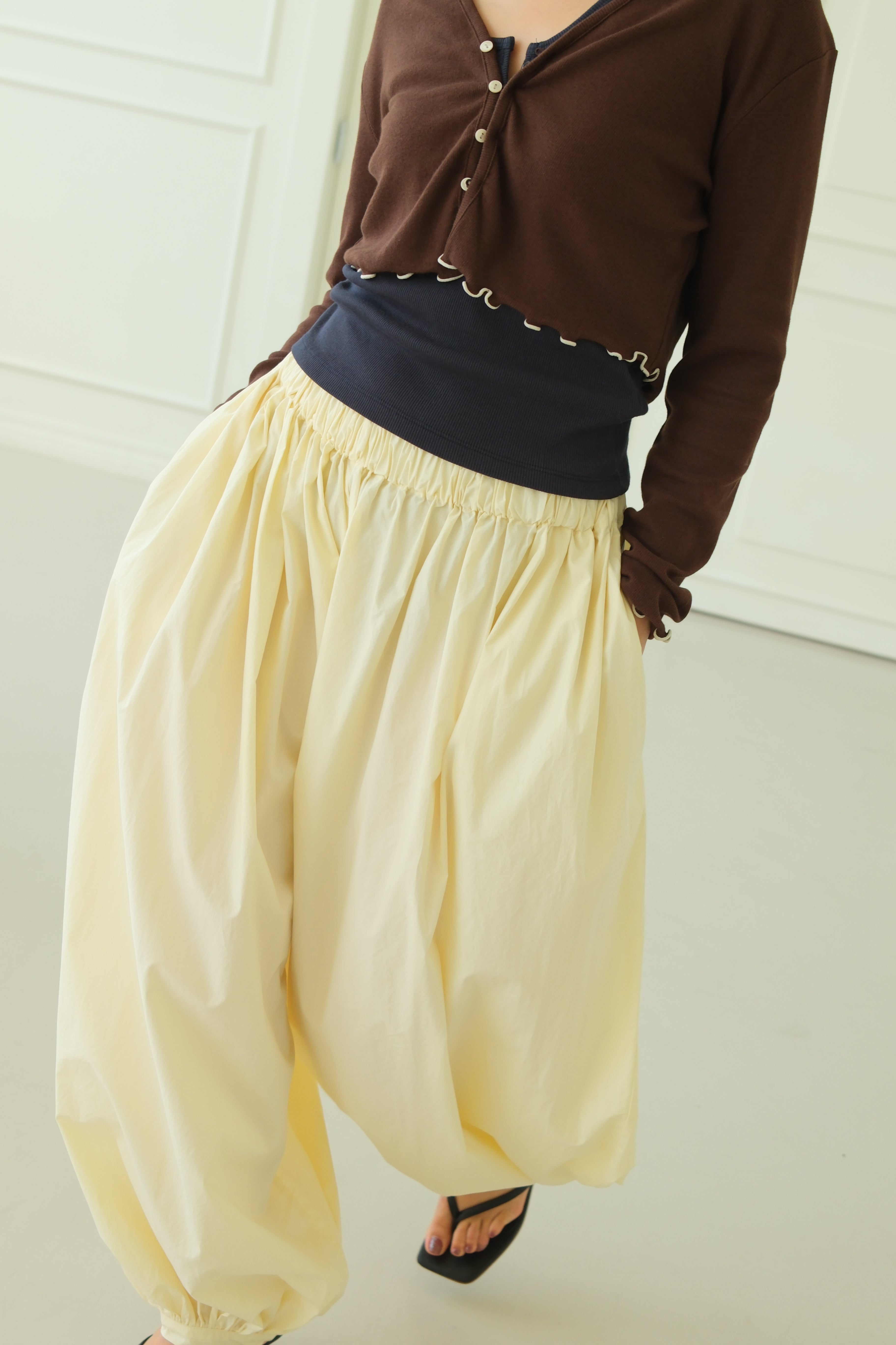 Moose frill edge crop cardigan