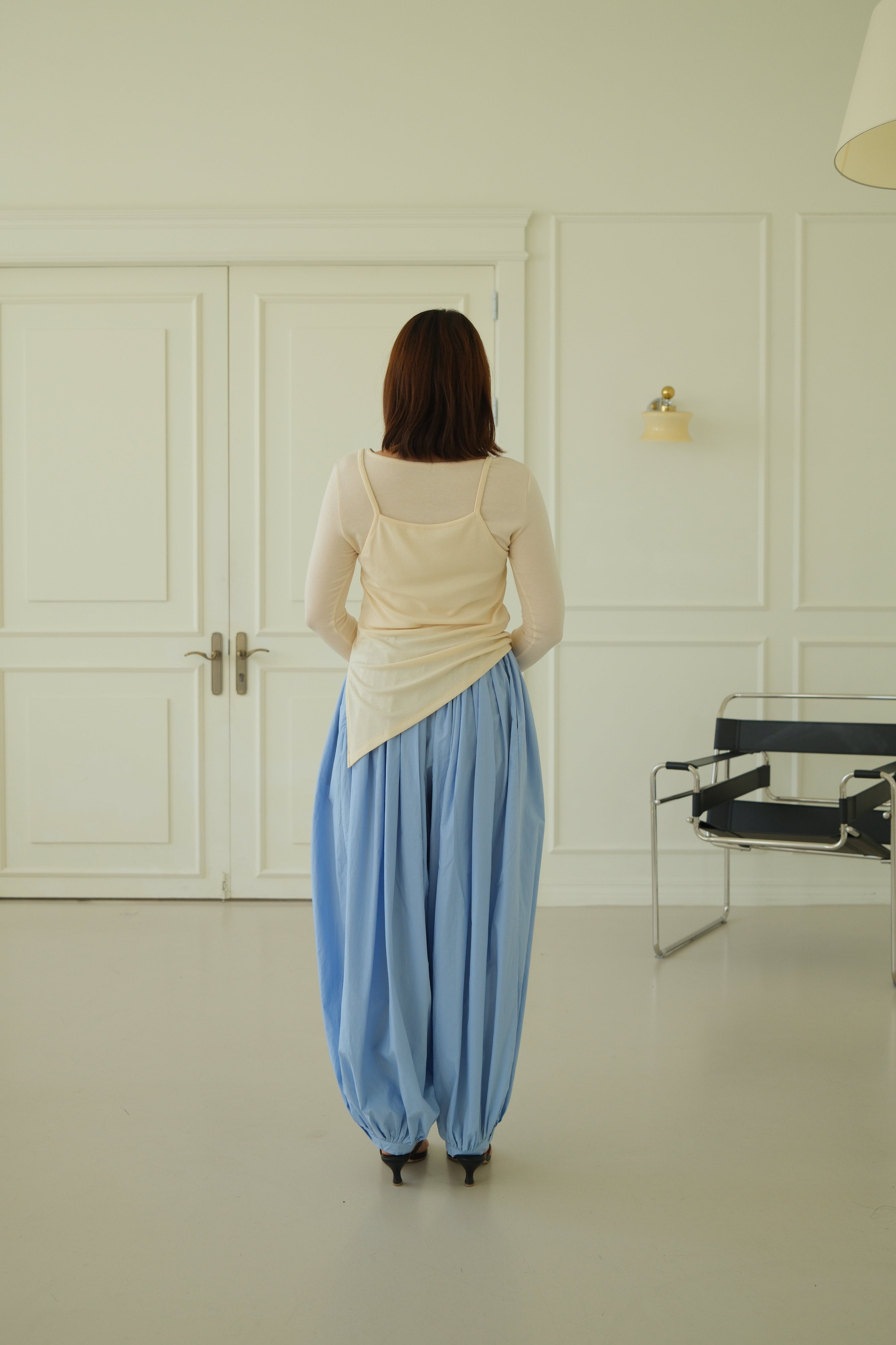 elasticated waist balloon parachute pants