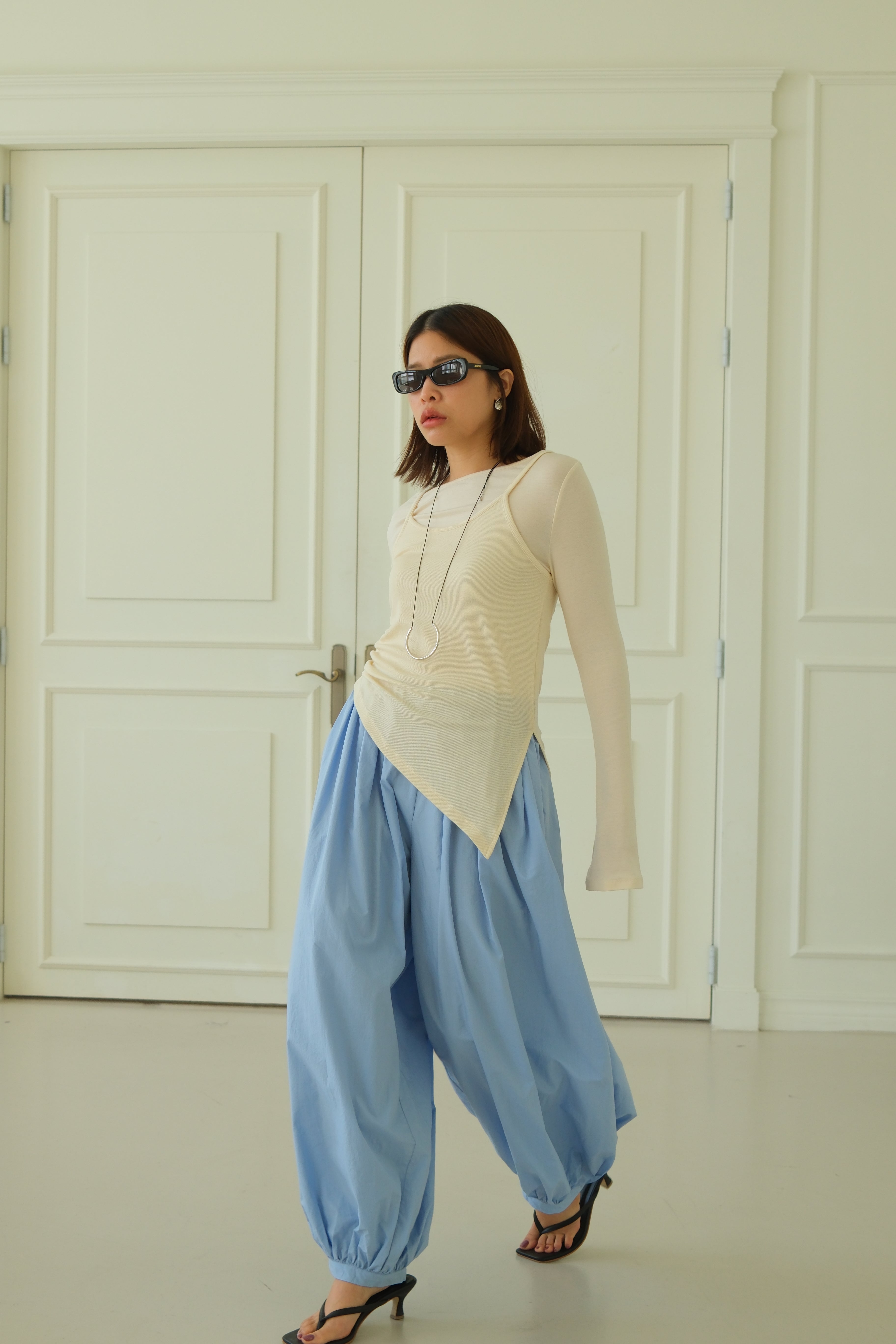 elasticated waist balloon parachute pants