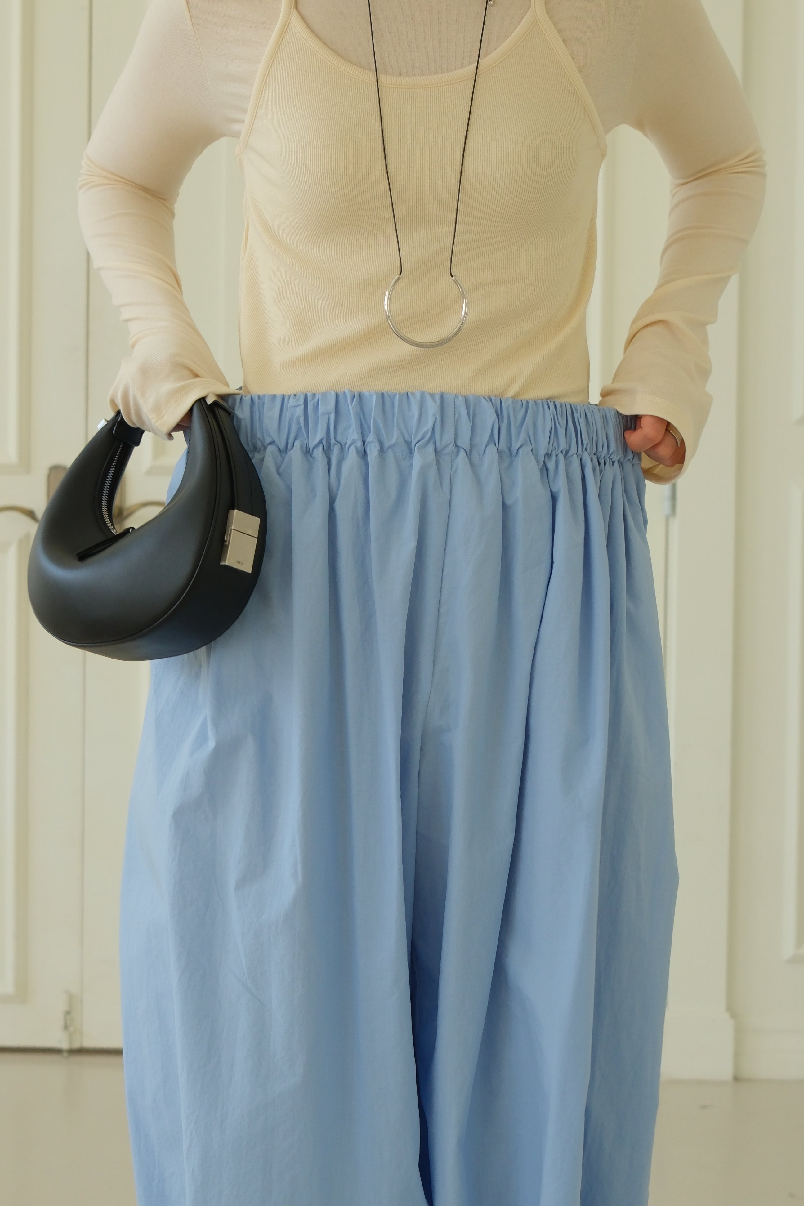 elasticated waist balloon parachute pants