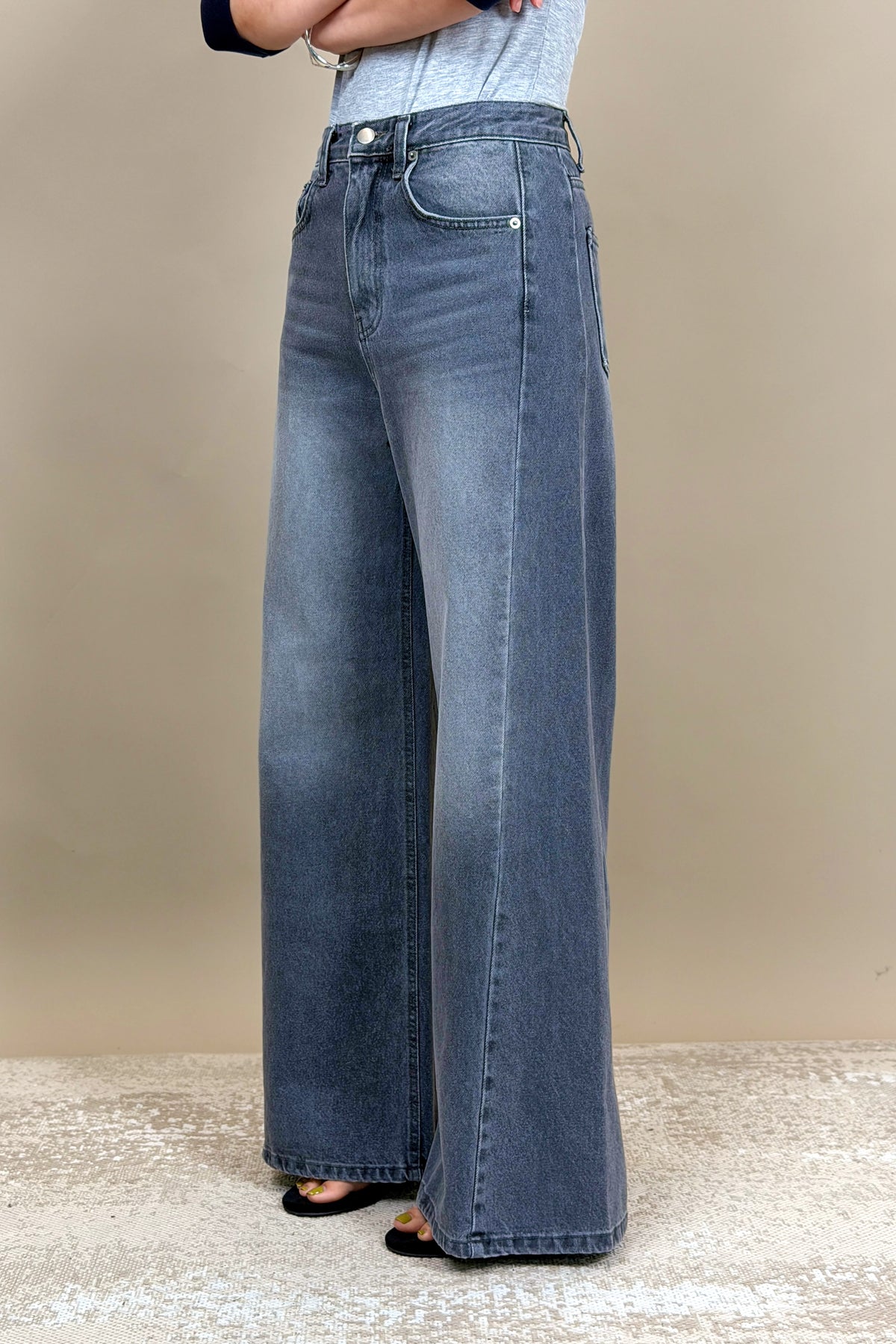 Della Grey Wash Wide Jeans