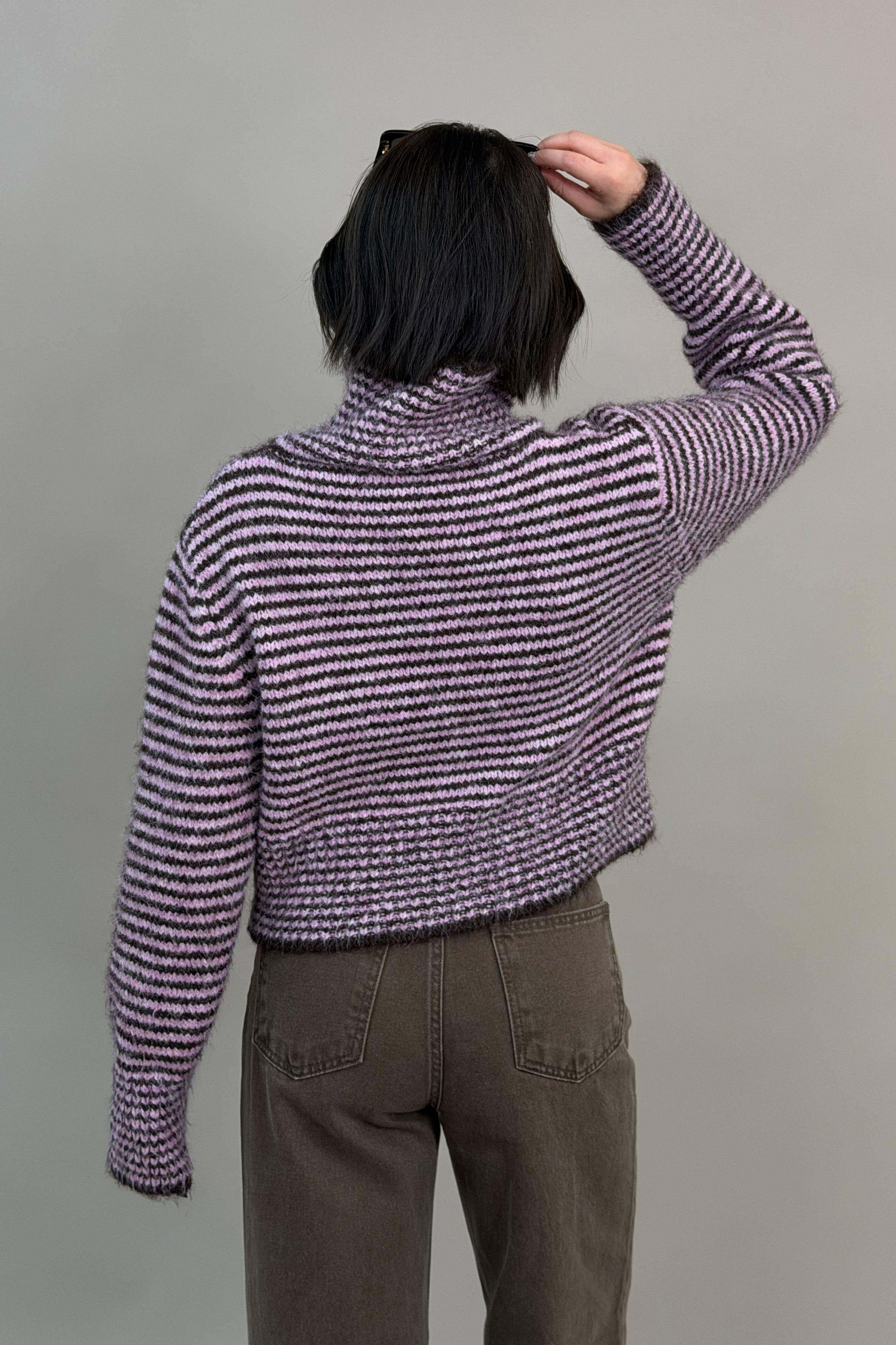 striped high-neck Fluffy cardigan