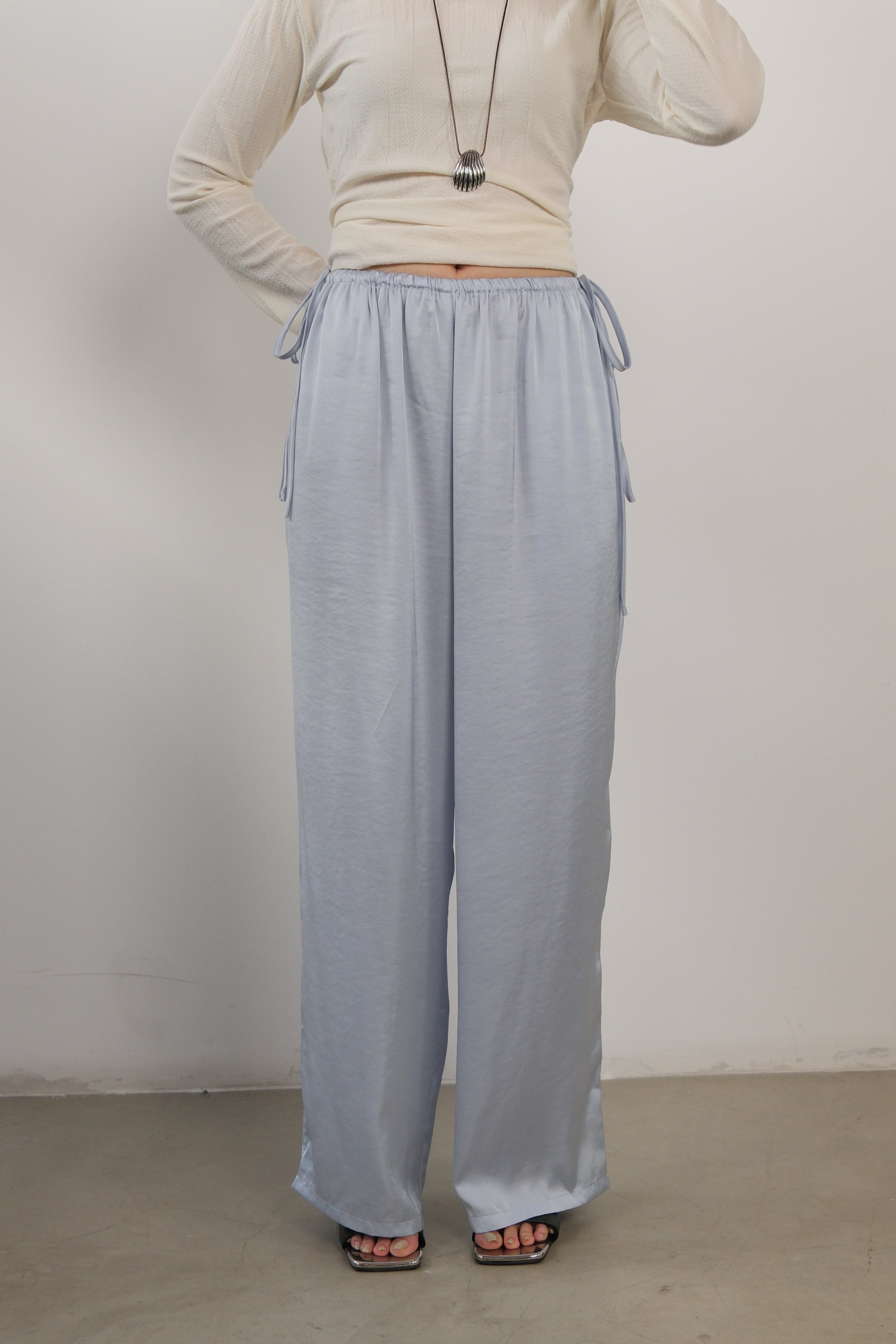 Flaw elasticated waist satin pants