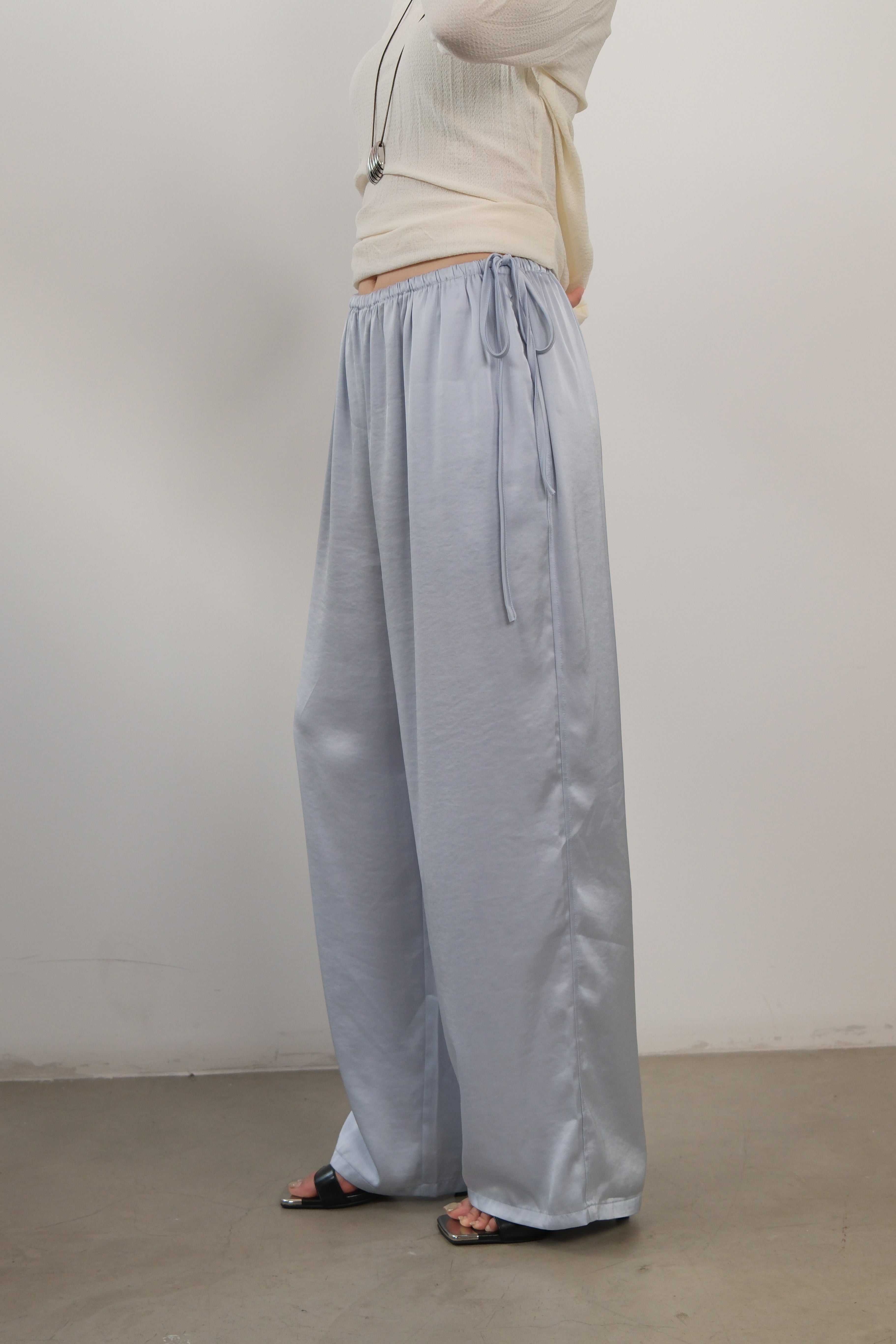 Flaw elasticated waist satin pants