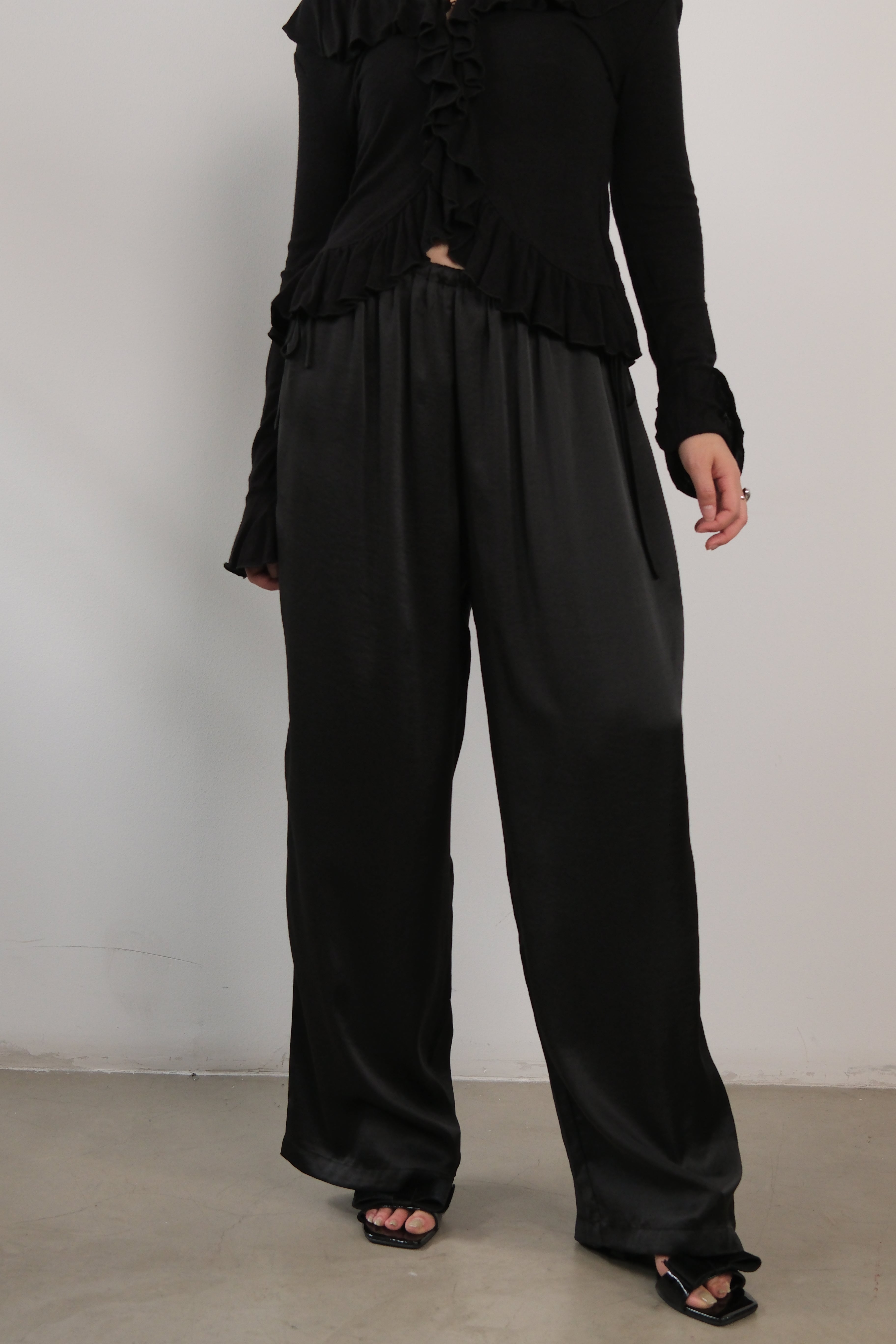 Flaw elasticated waist satin pants