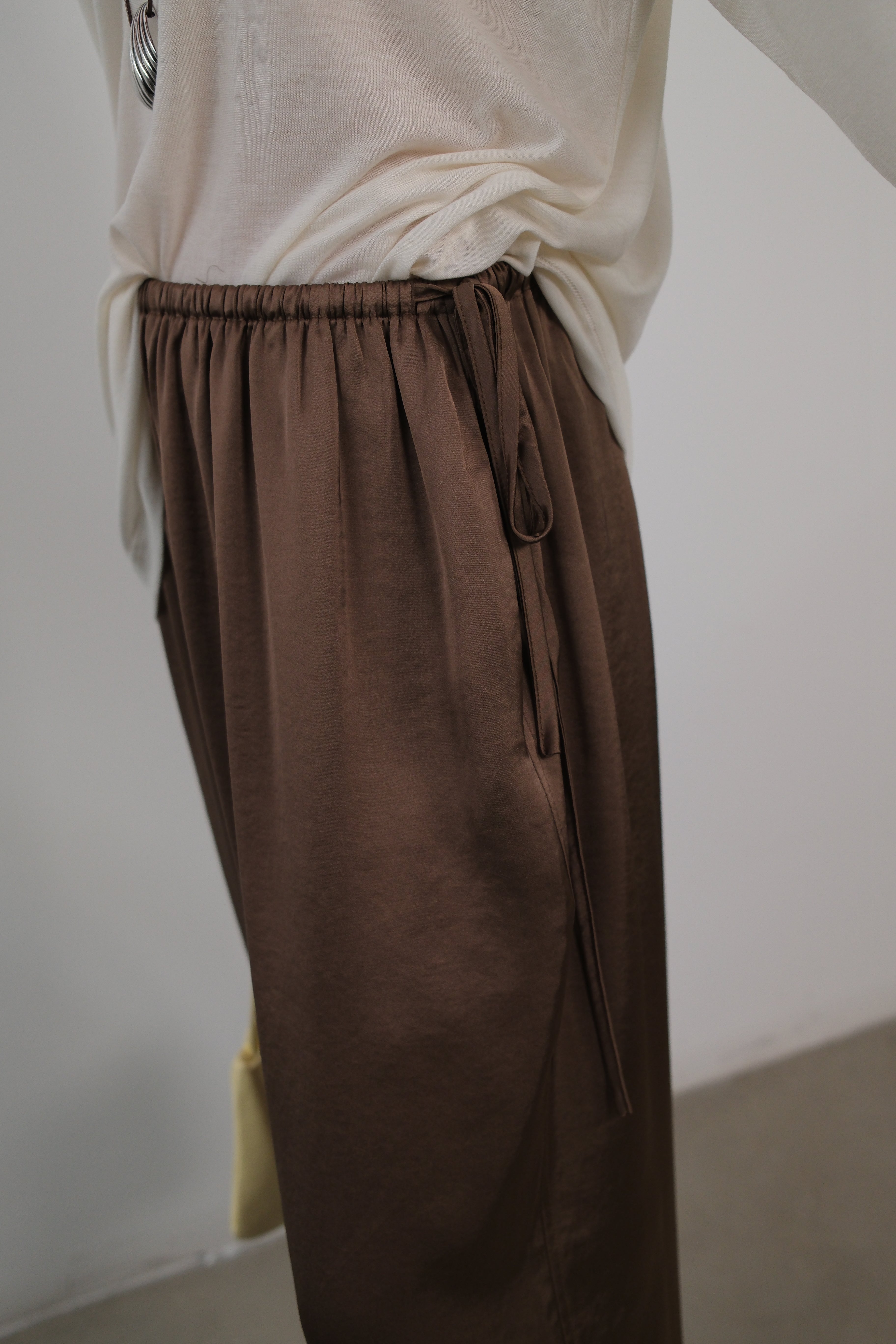 Flaw elasticated waist satin pants
