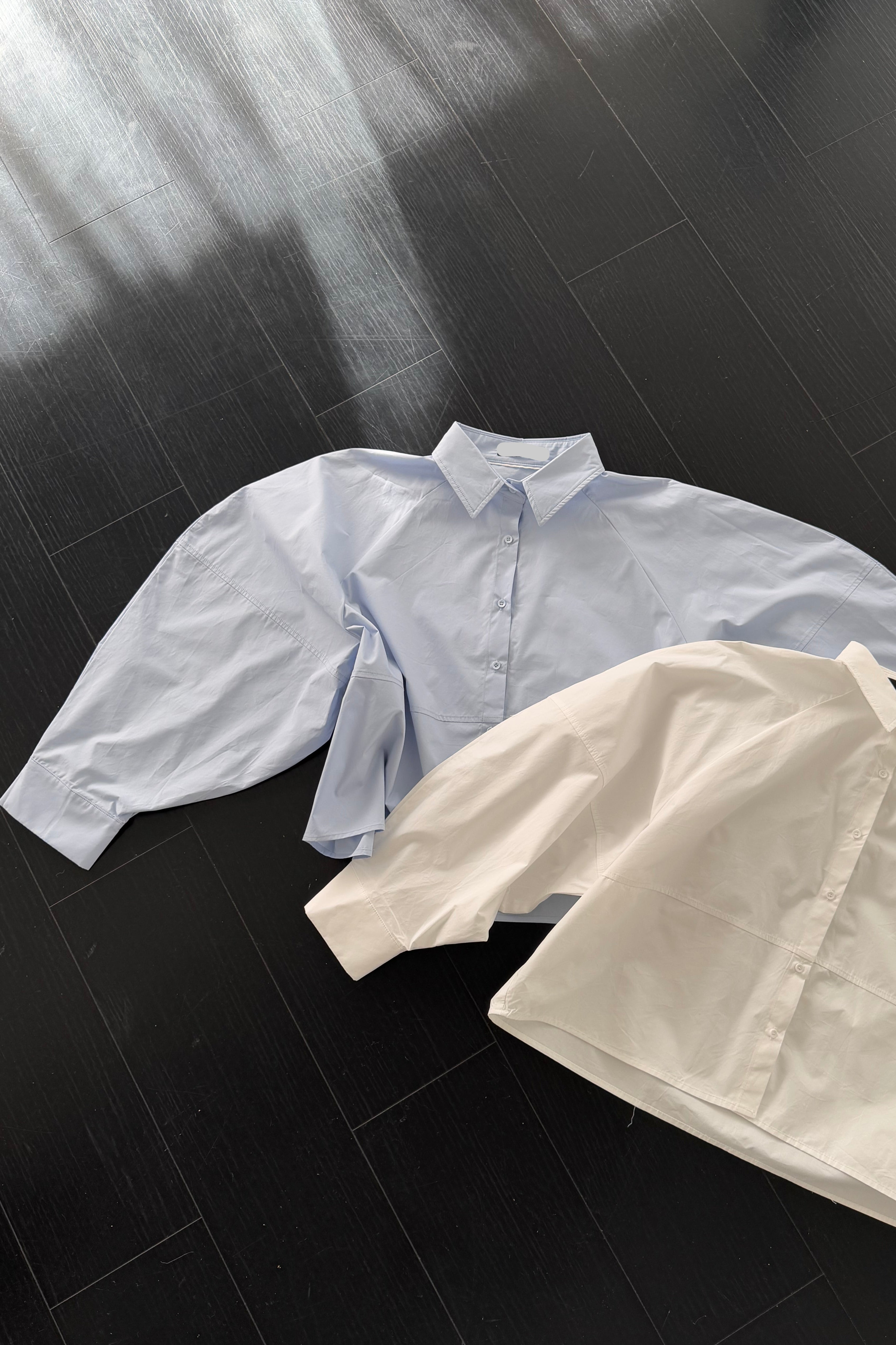 Castle curve sleeve shirt