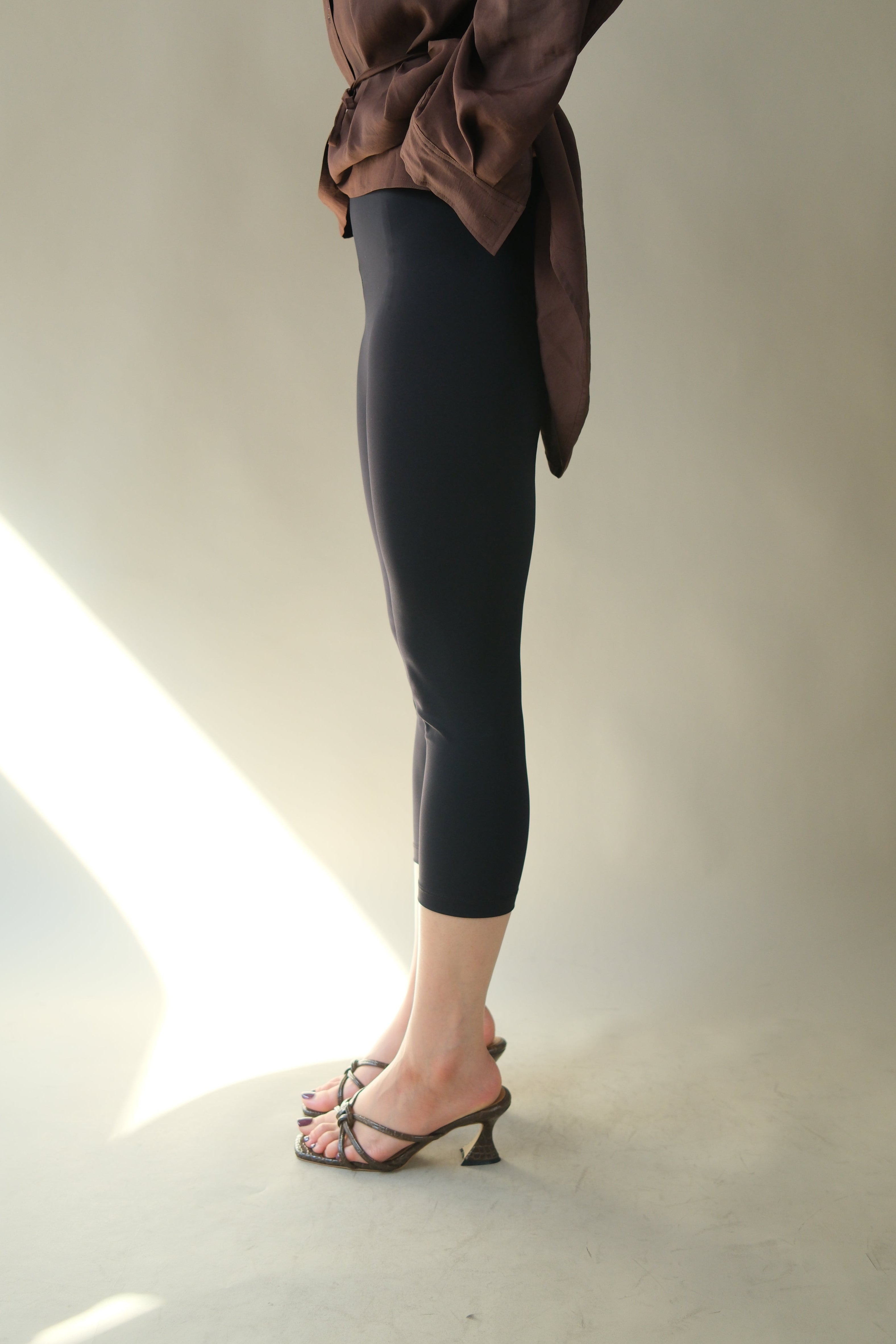Jersey capri pants