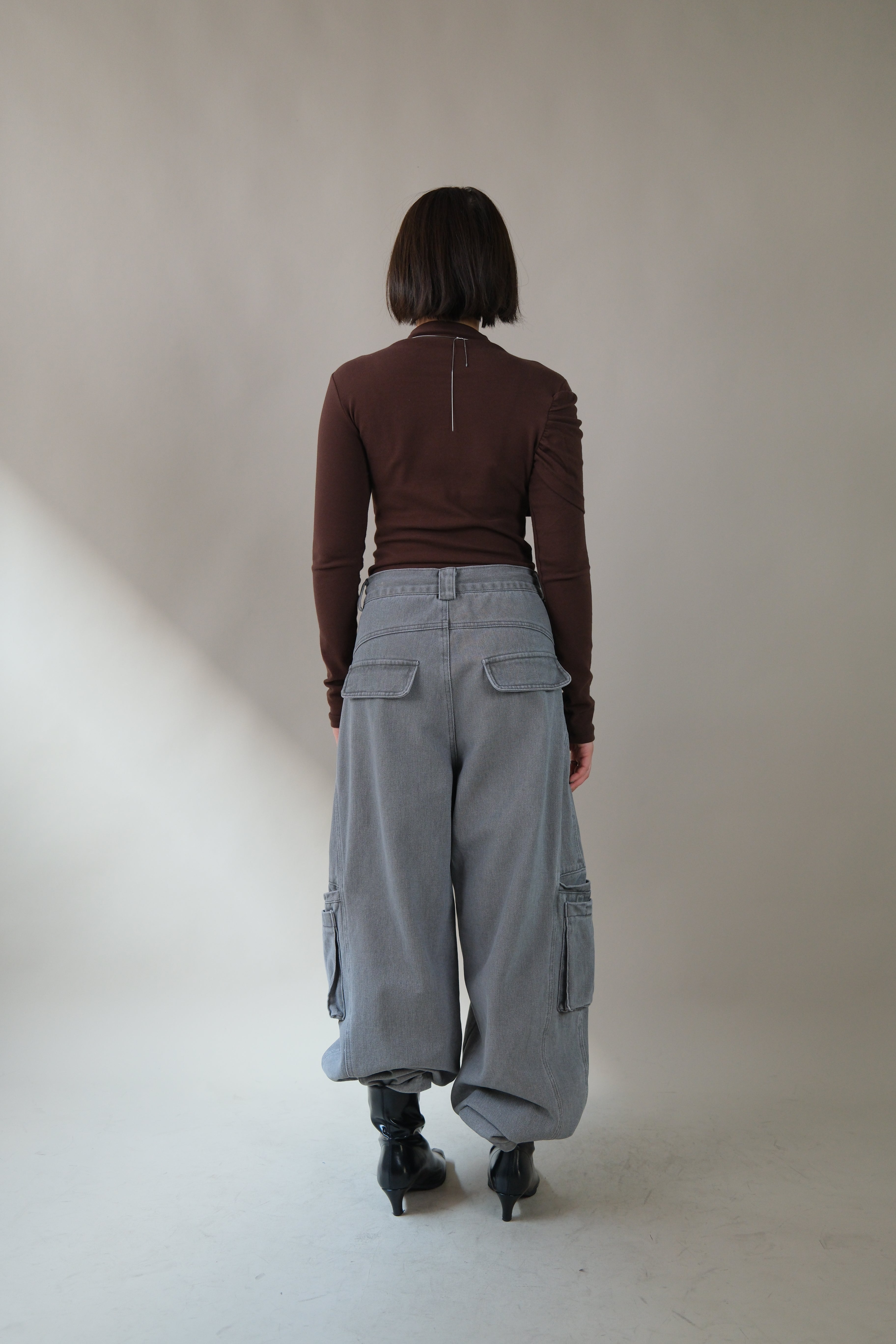 Lilied asymmetry cape sleeve slim tee