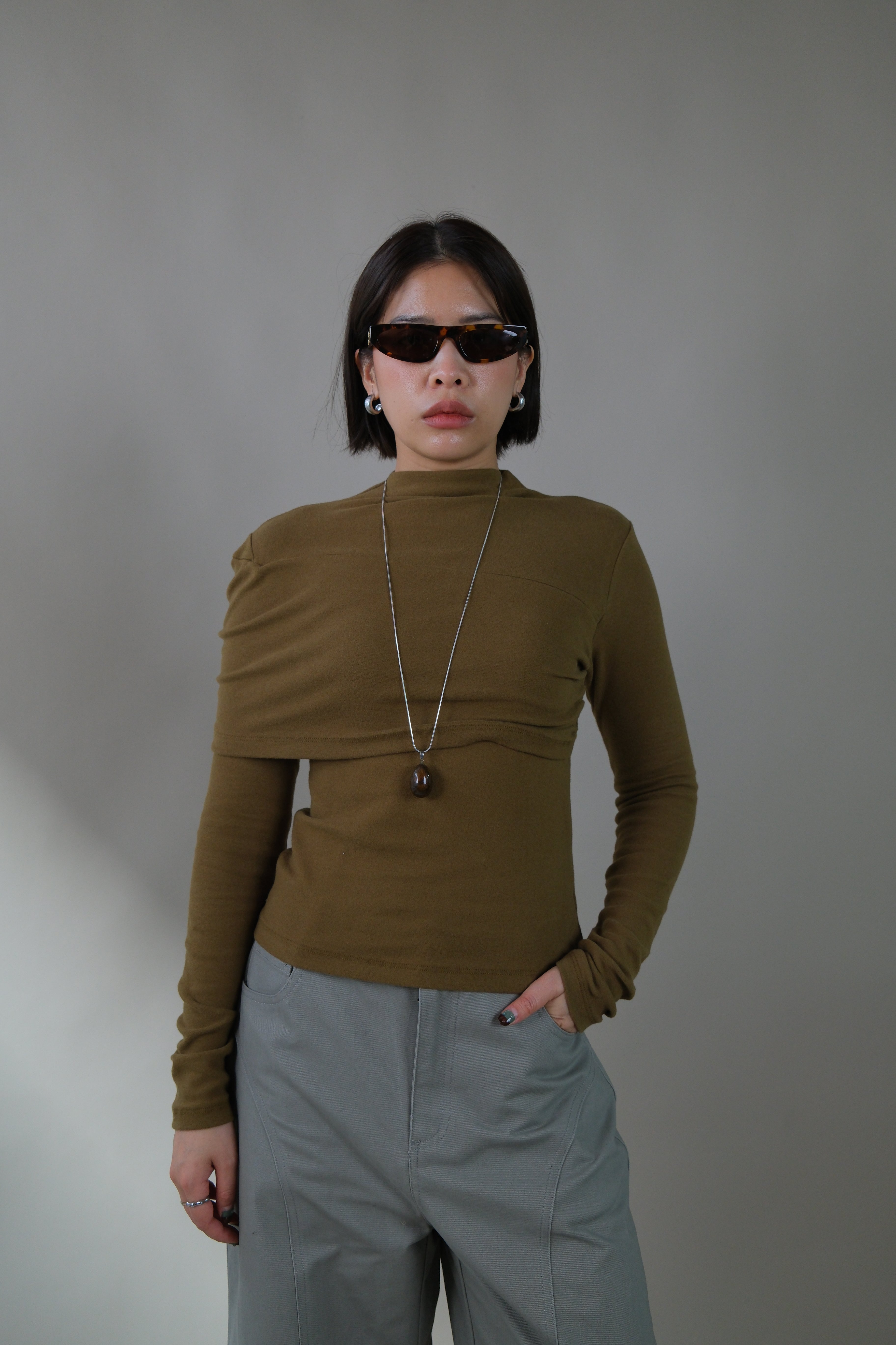 Lilied asymmetry cape sleeve slim tee