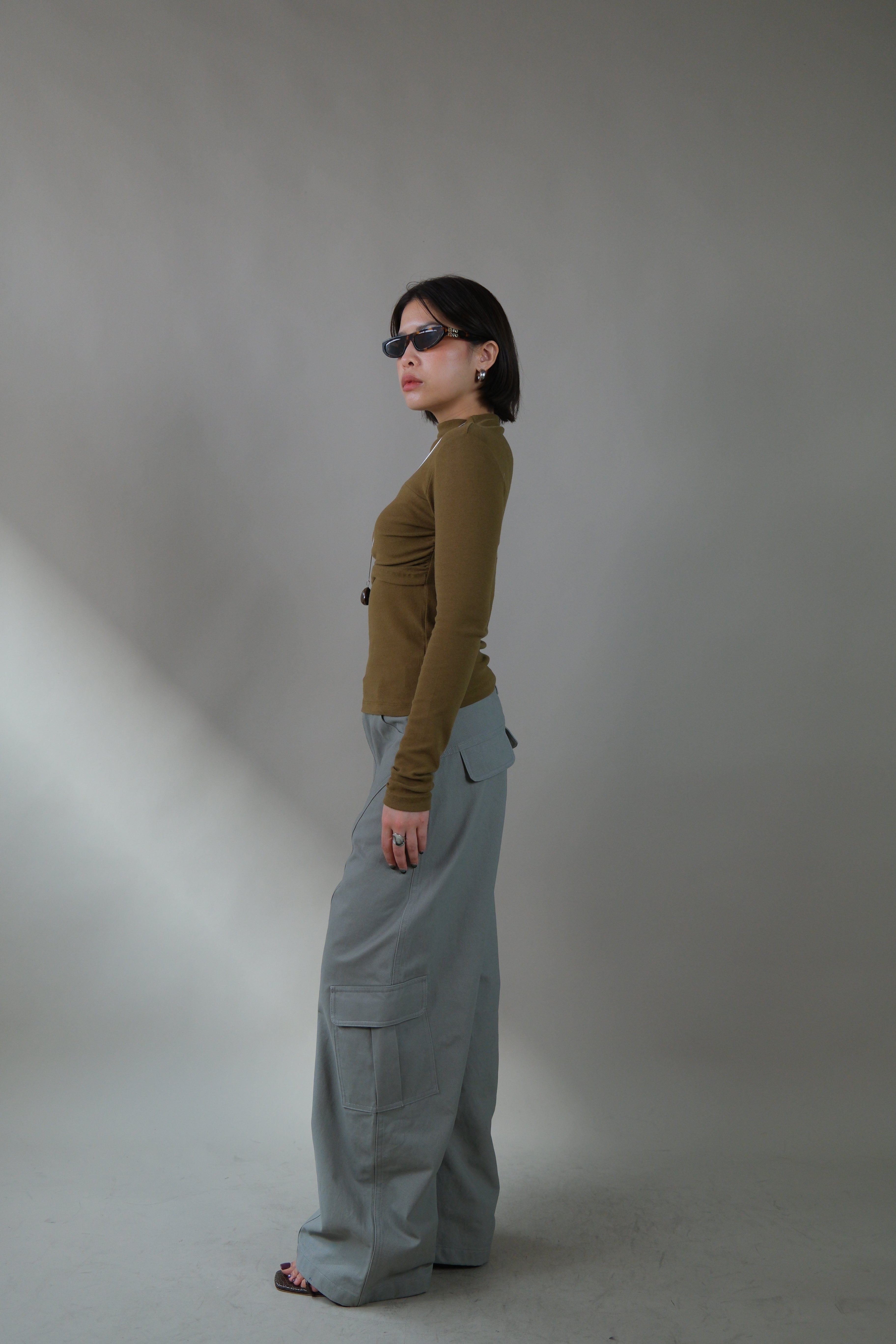 Lilied asymmetry cape sleeve slim tee