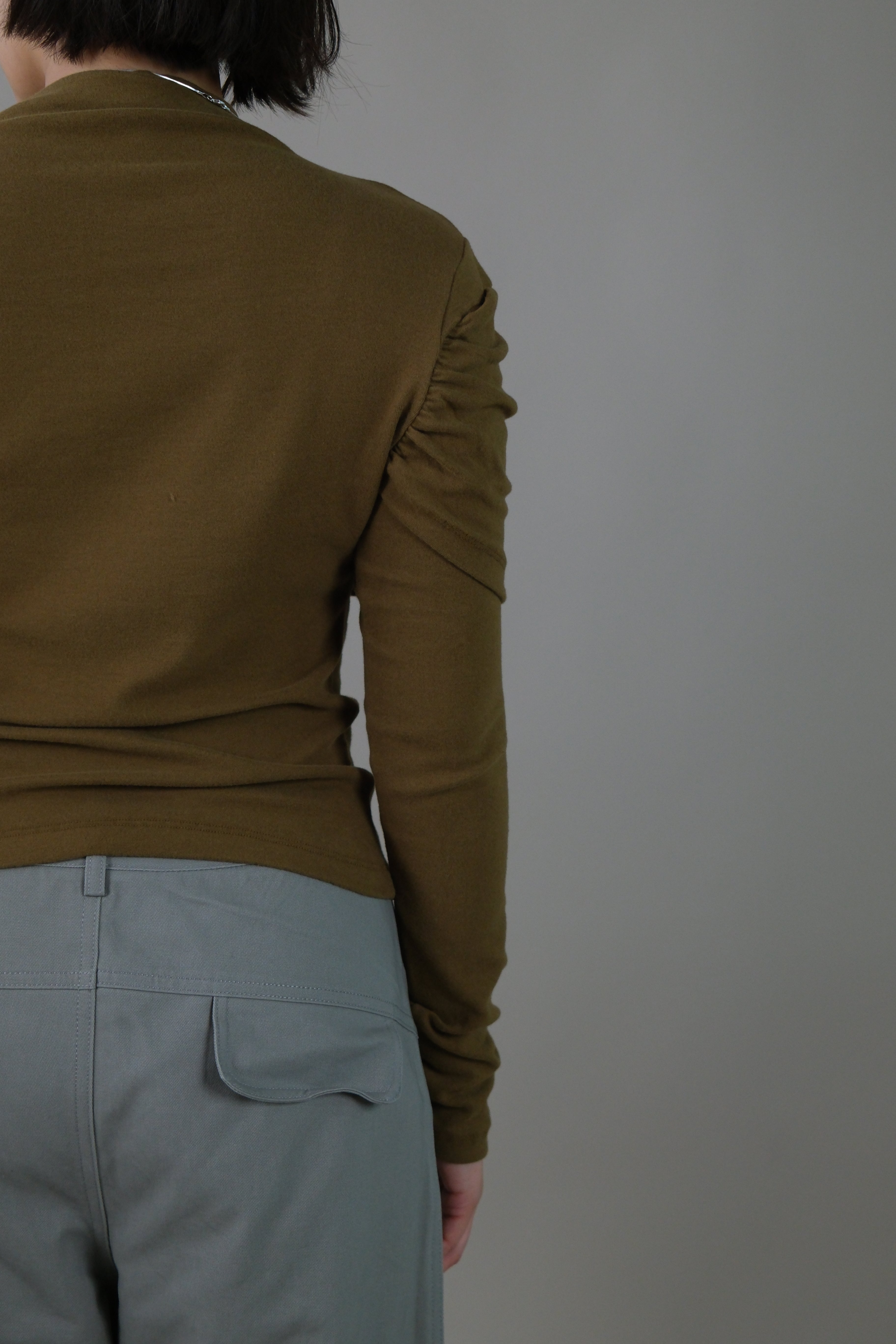 Lilied asymmetry cape sleeve slim tee