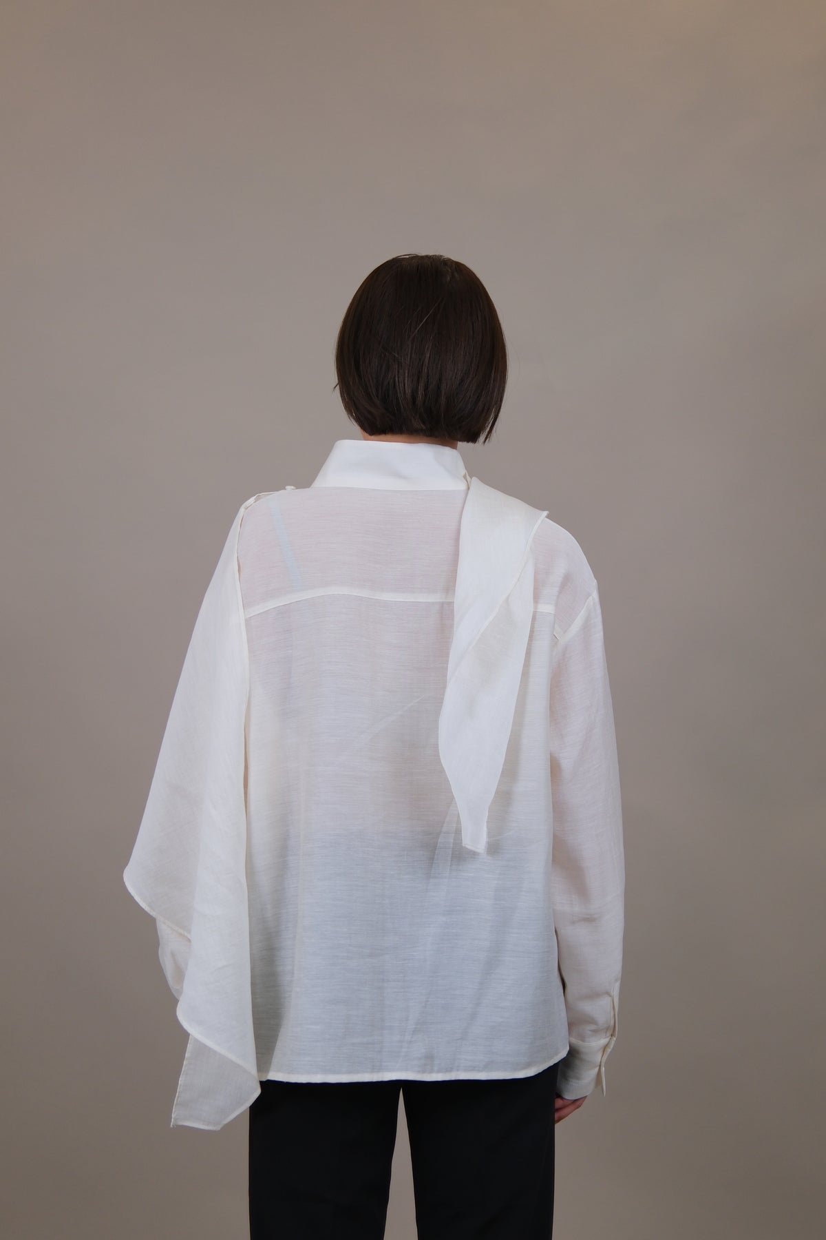 Élan Scarf Detail Shirt