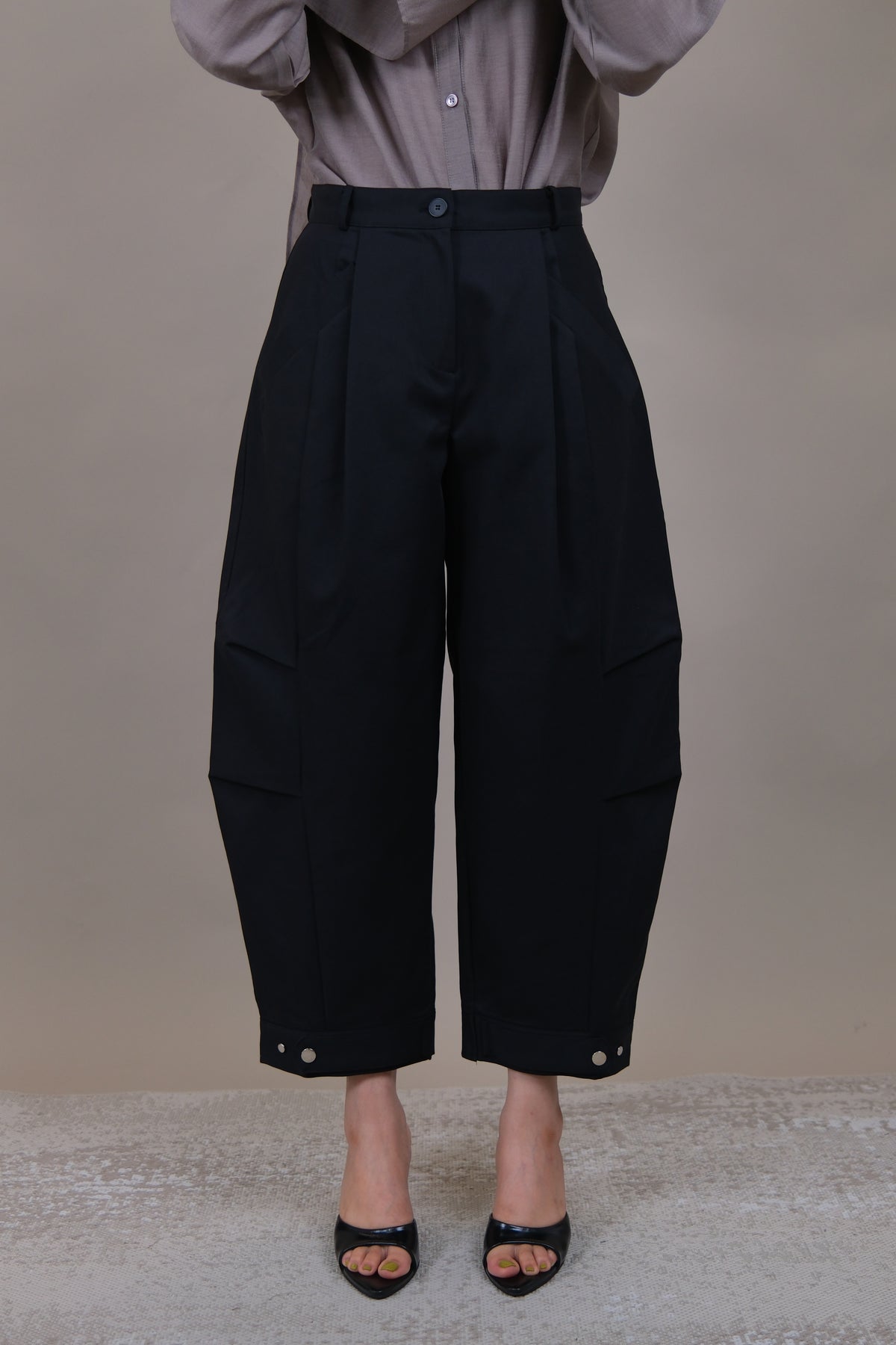 Kori Curved Crop Trousers