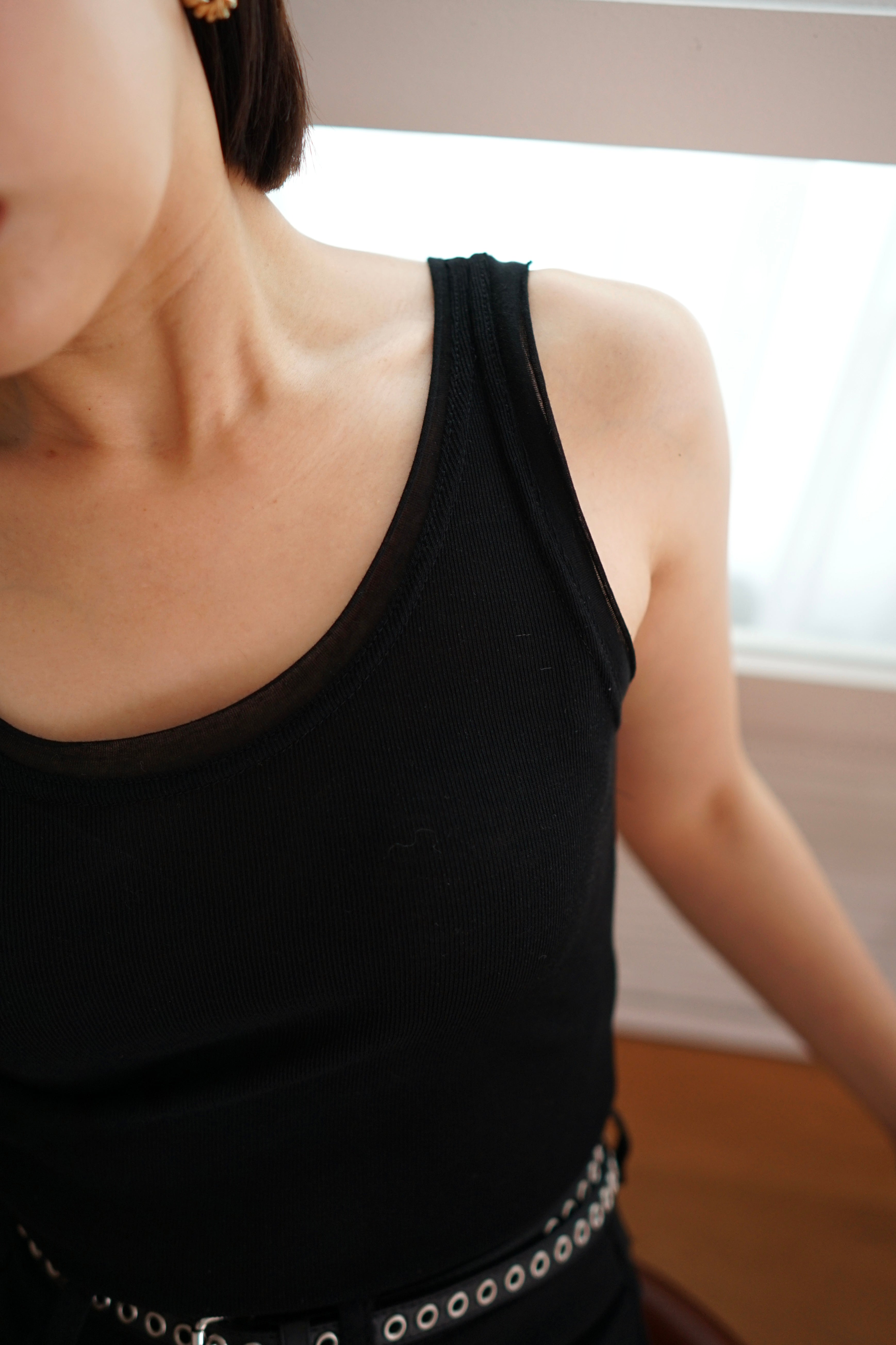 u neck slim vest