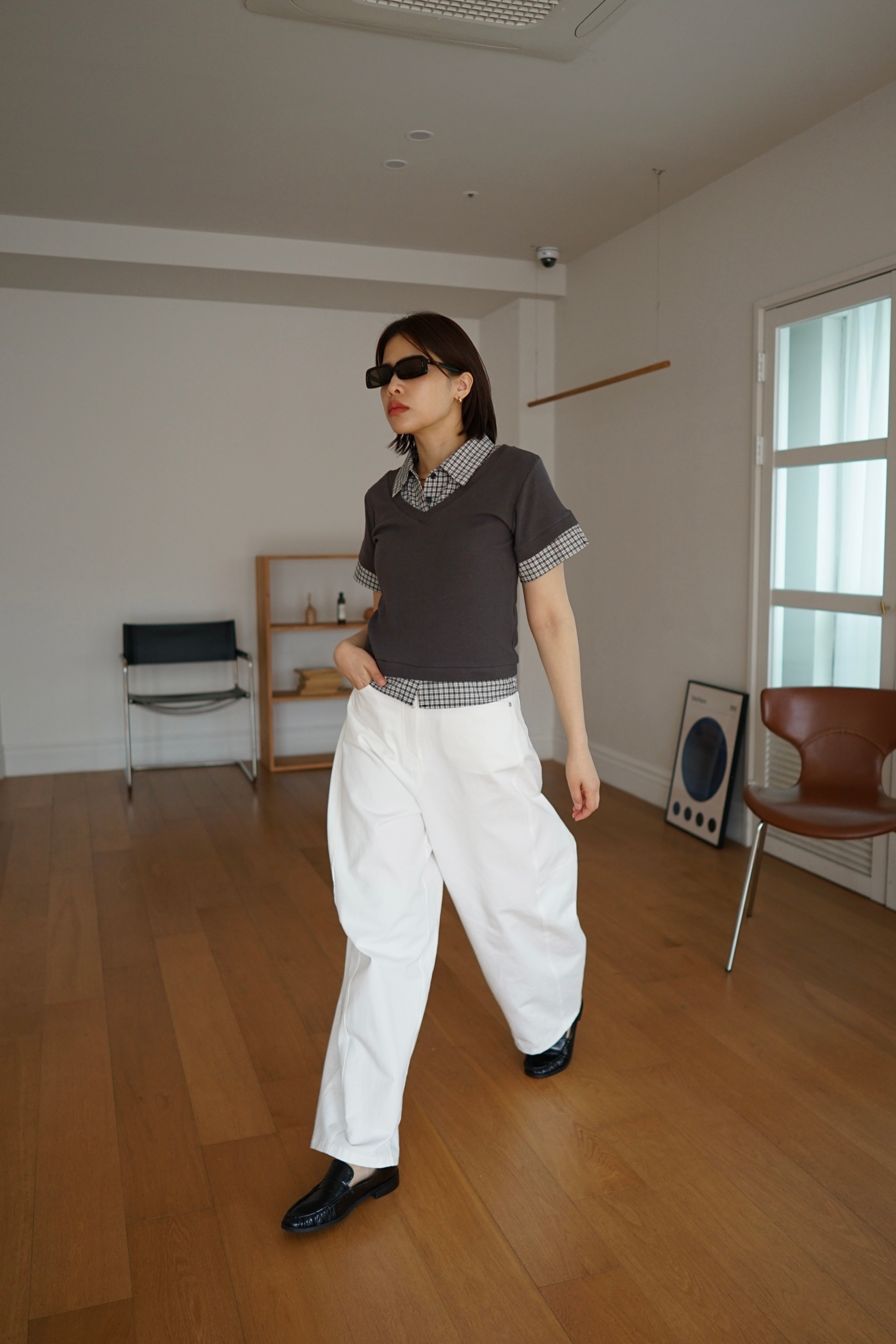 nyunyu double-layer v neck tee