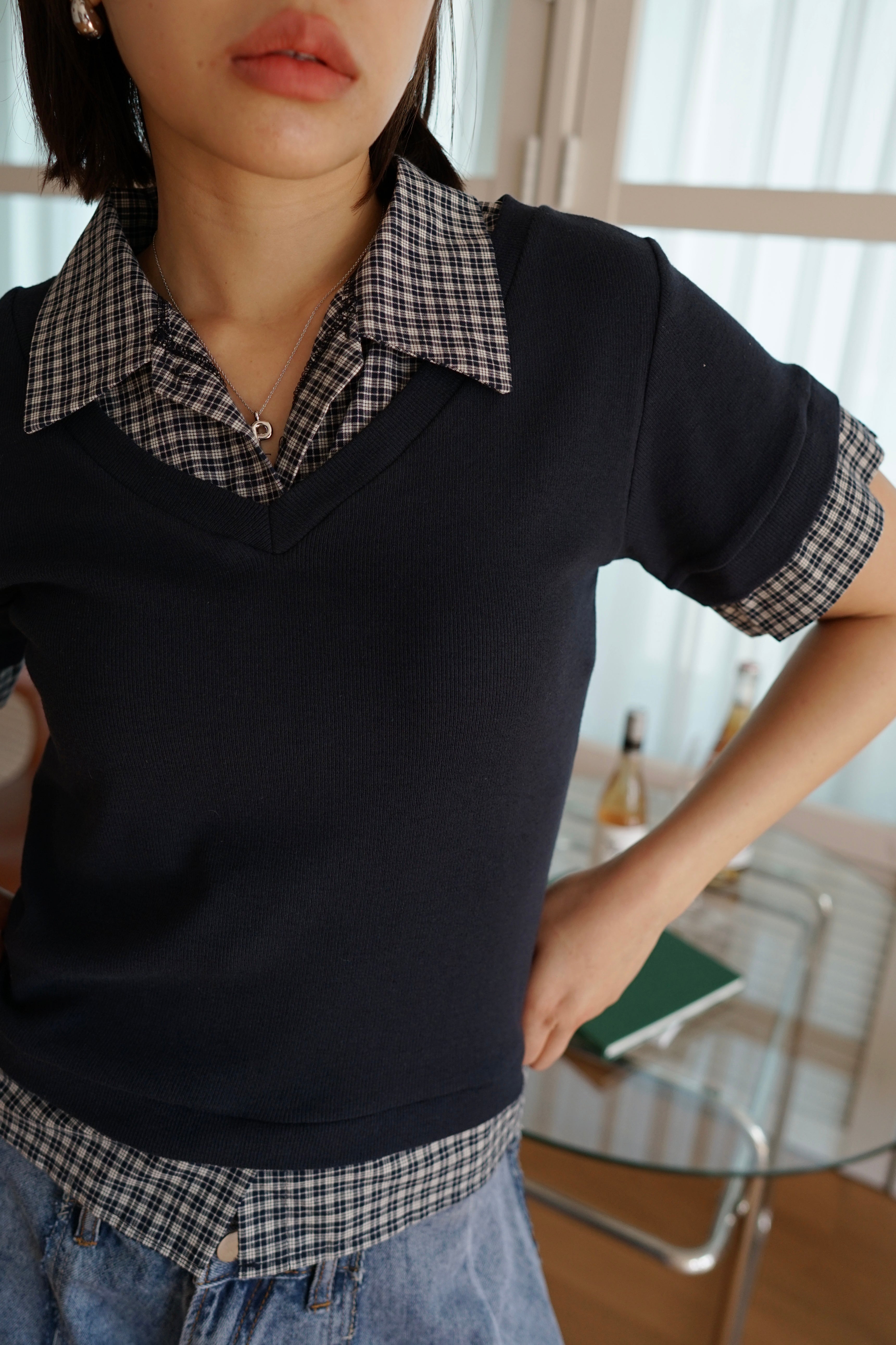 nyunyu double-layer v neck tee
