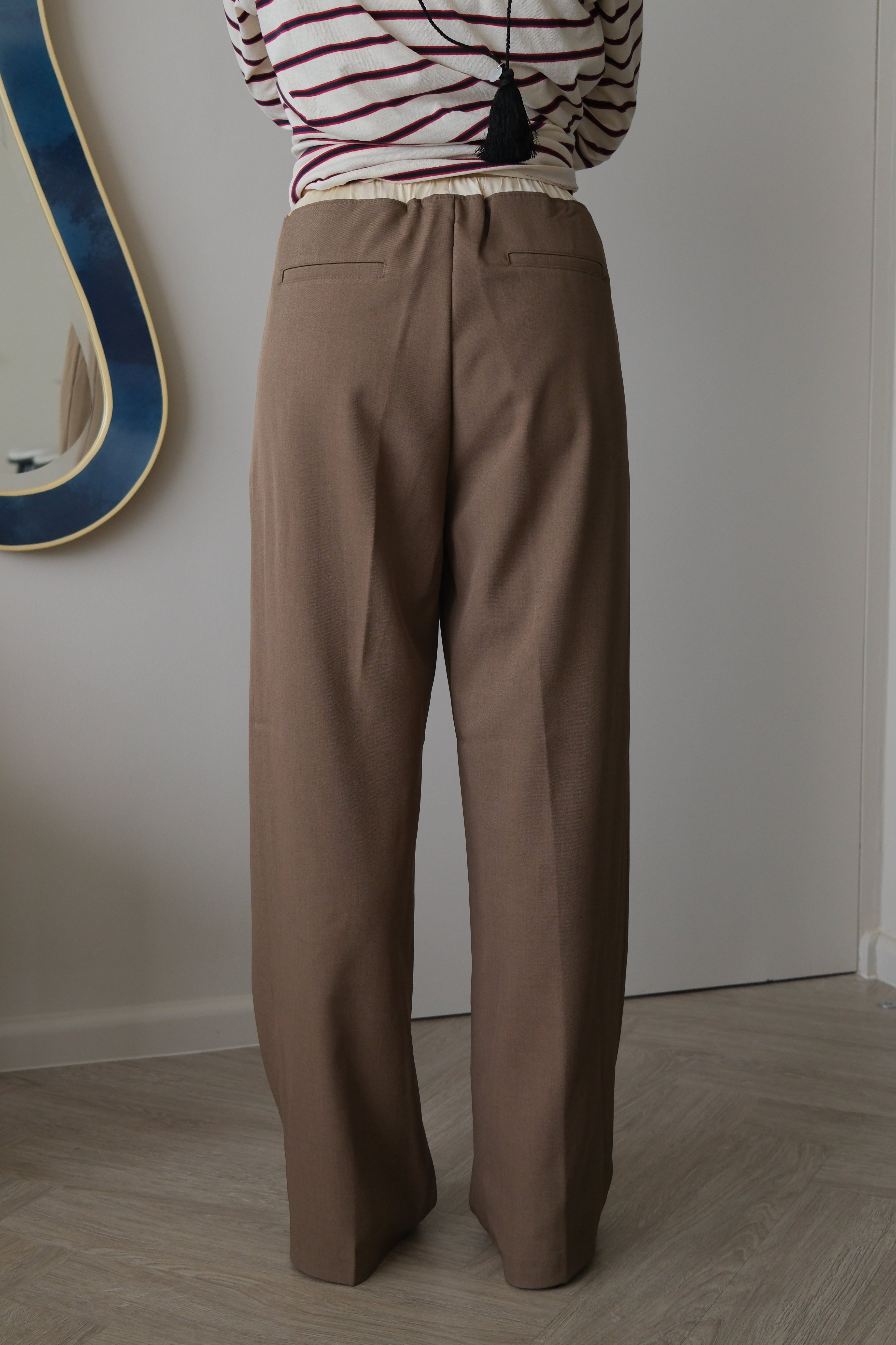 contrast drawstring waist trousers