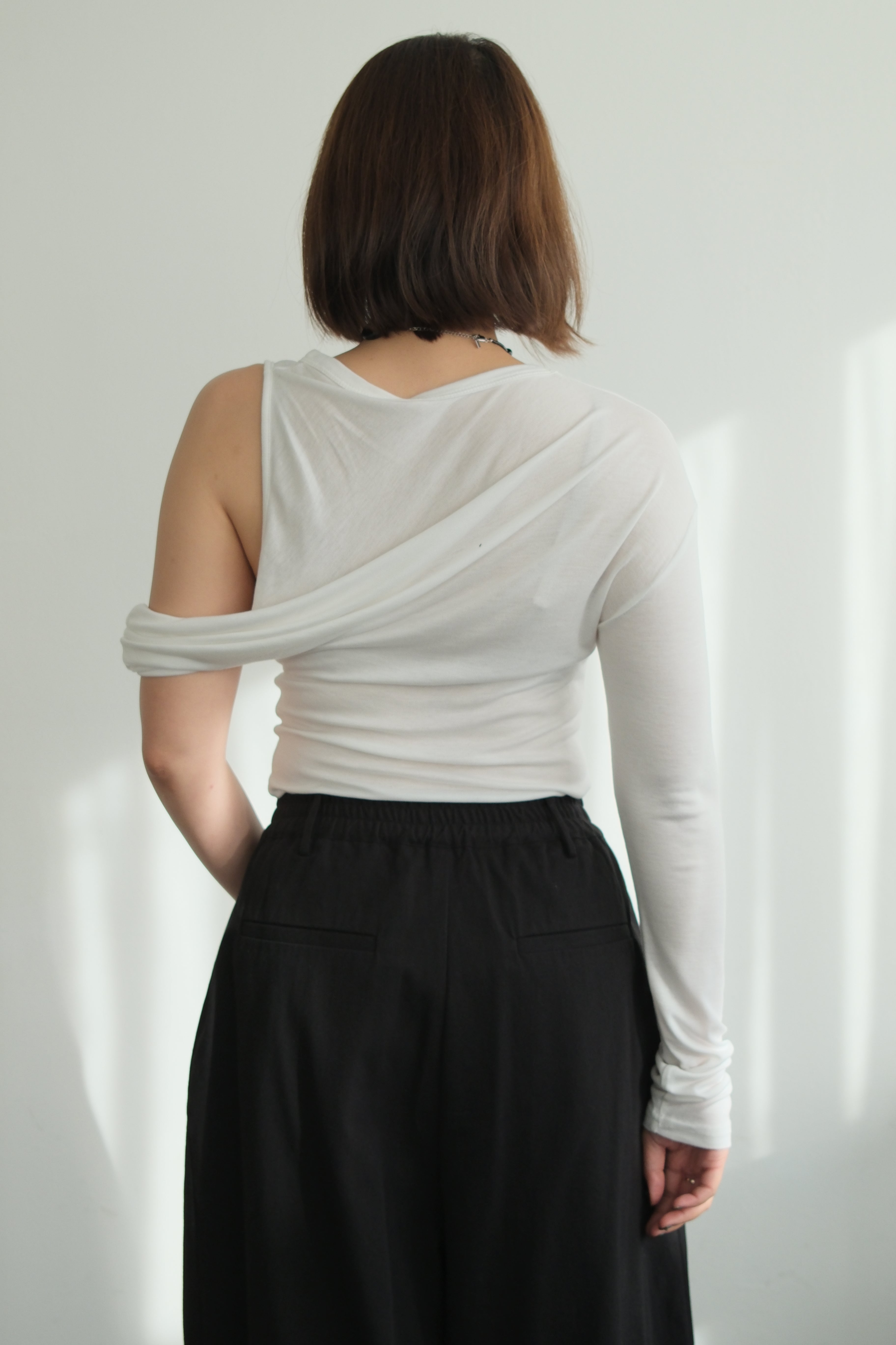 Callie asymmetry sleeve soft tee