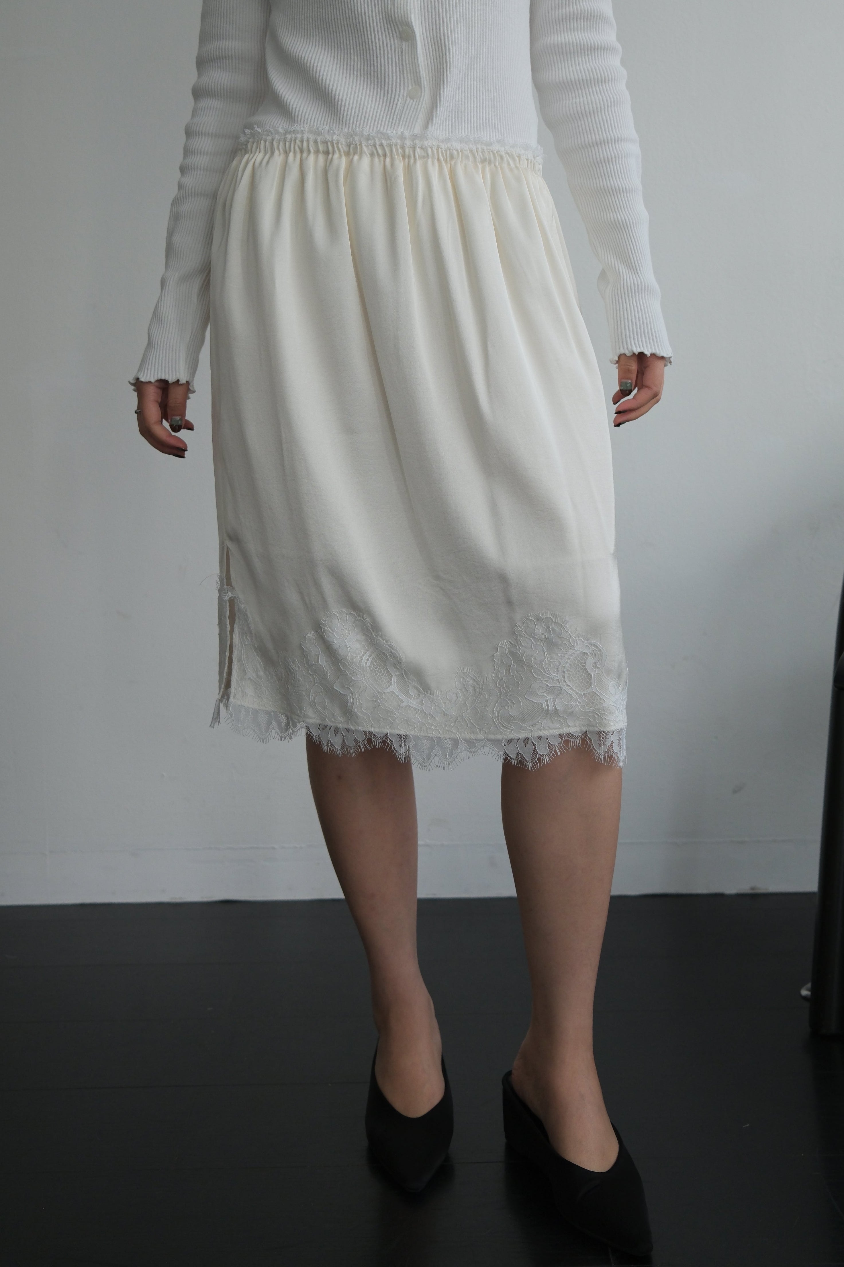 Keem satin lace-trim midi skirt