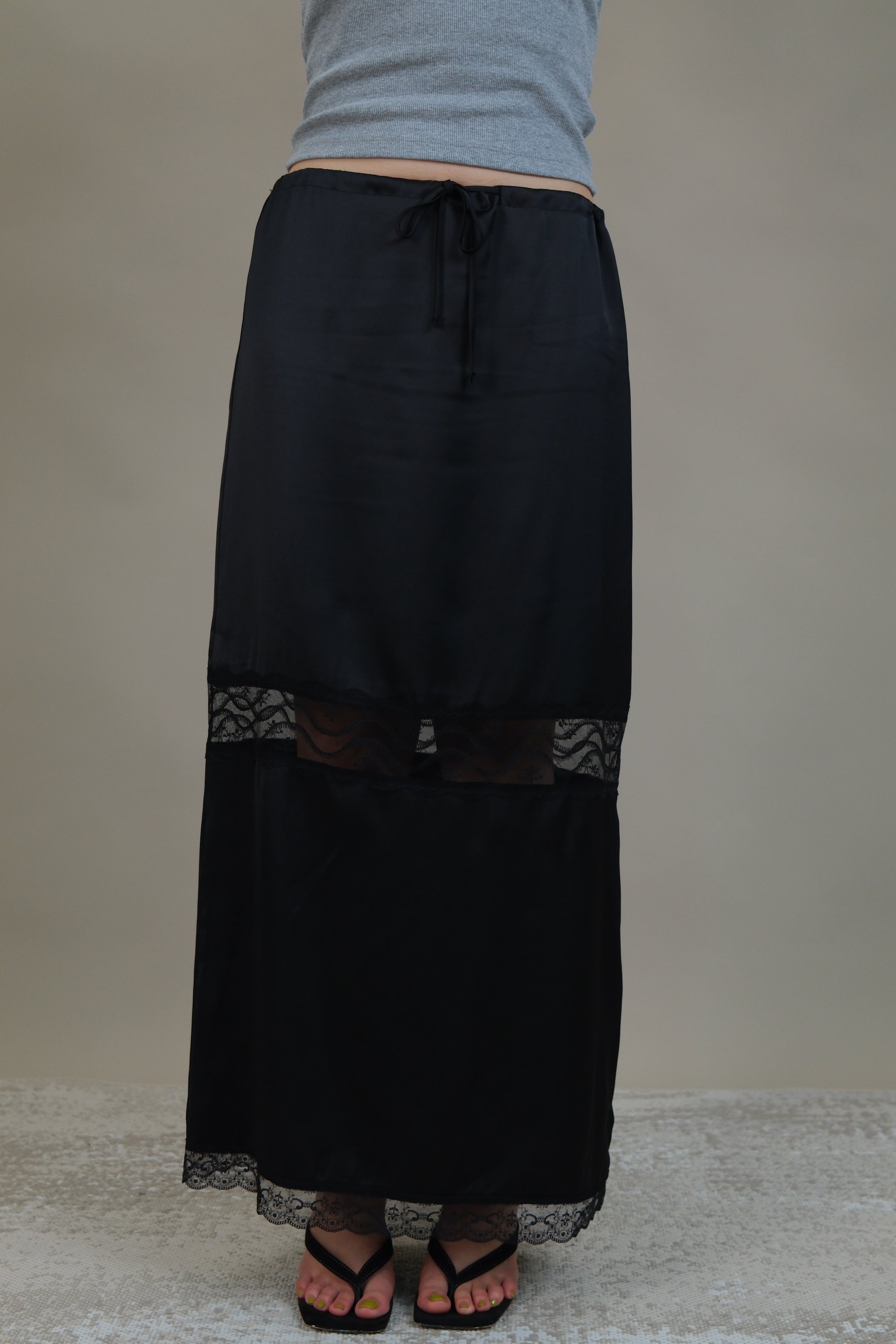 Glow & Mesh Silky maxi Skirt