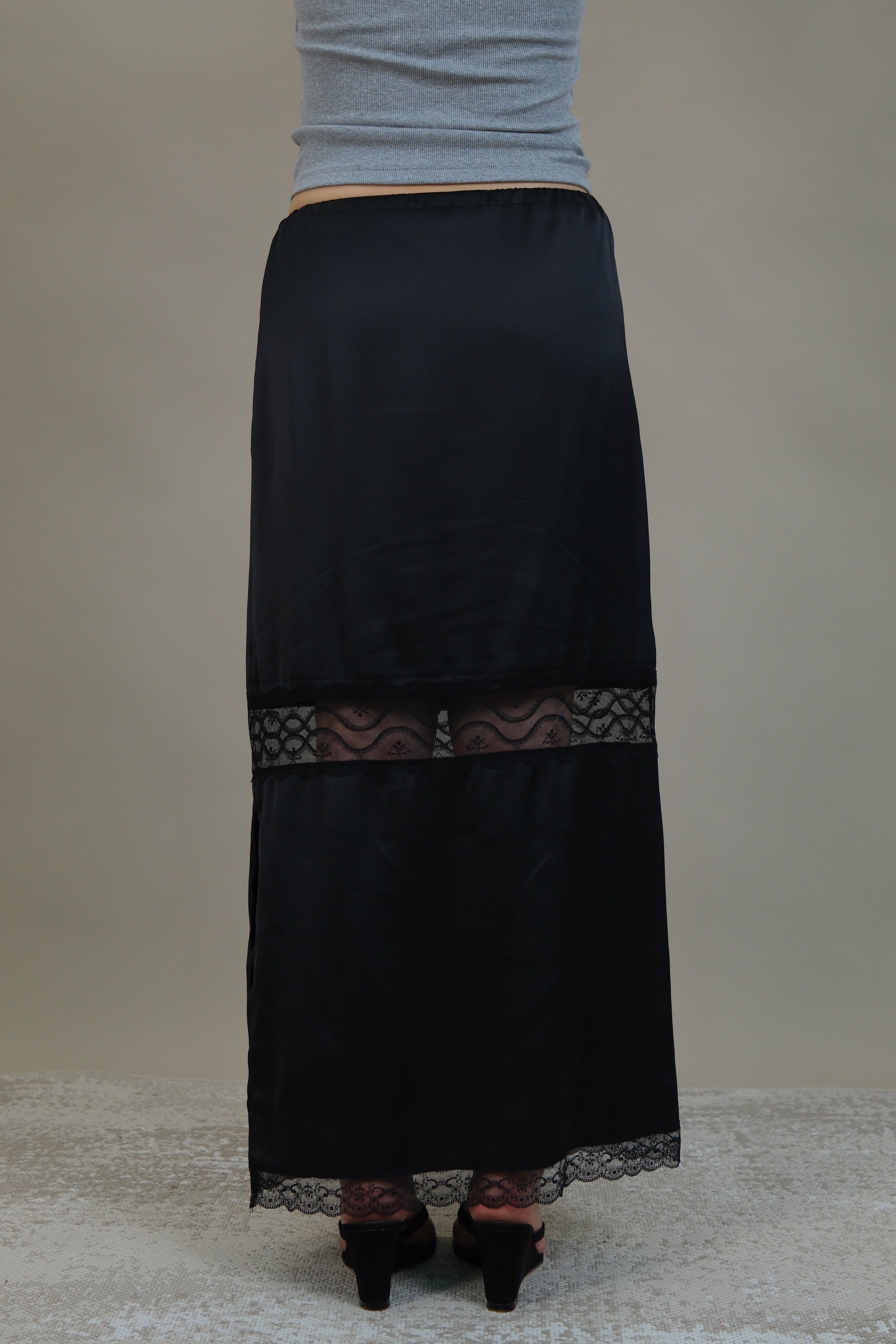 Glow & Mesh Silky maxi Skirt