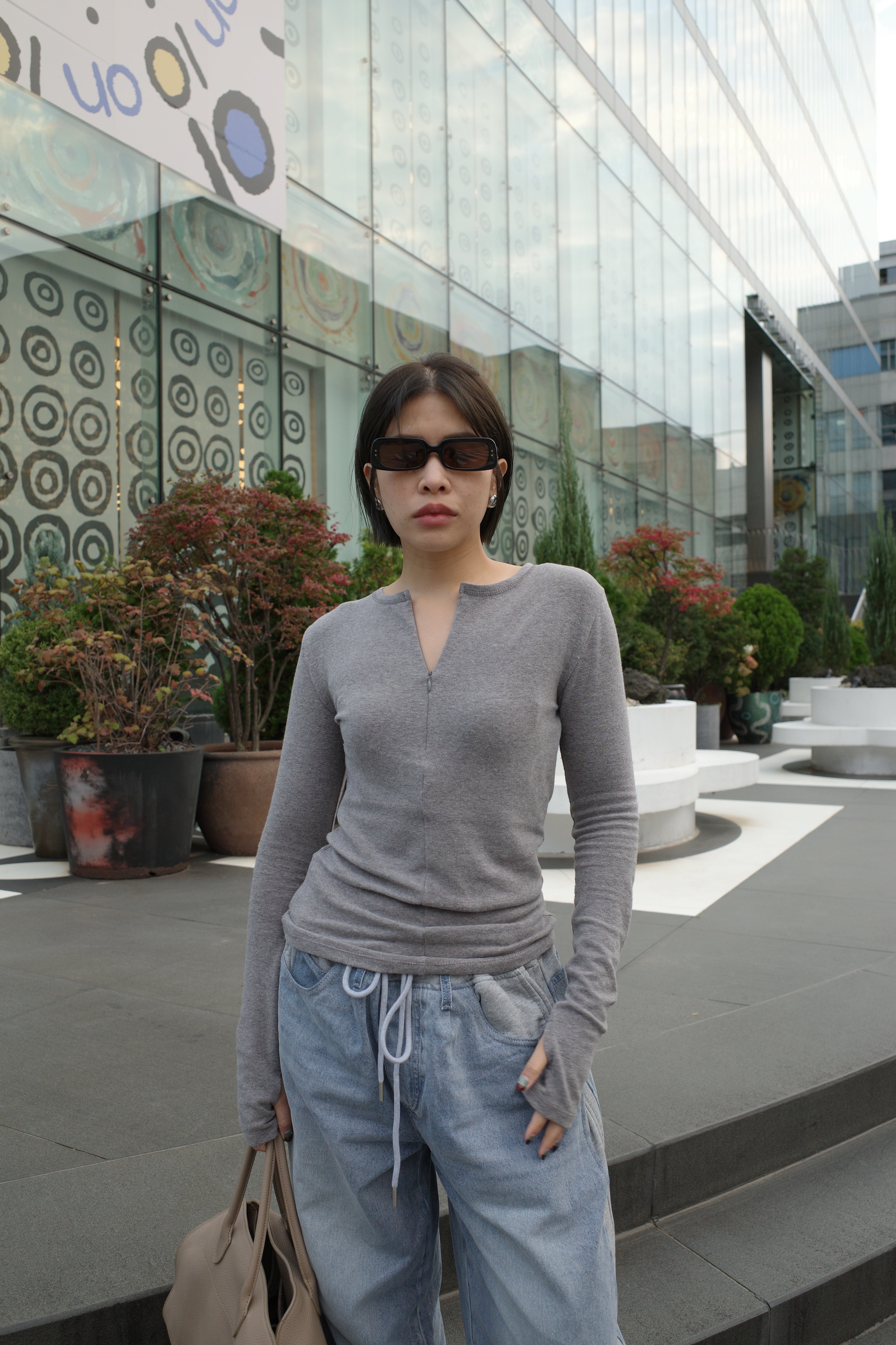 Romance halfzip longsleeve tee