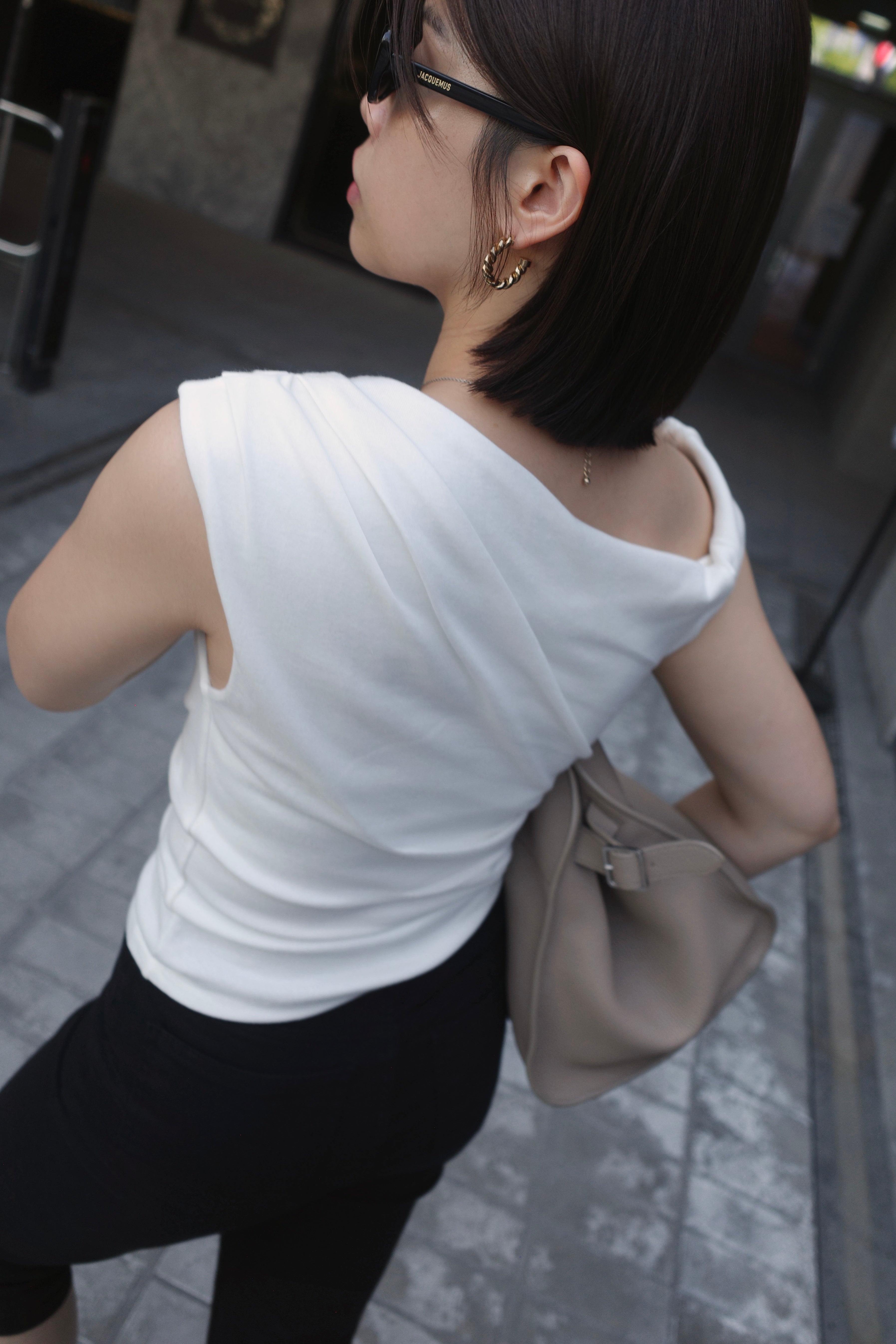 asymmetry twist sleeve soft tee