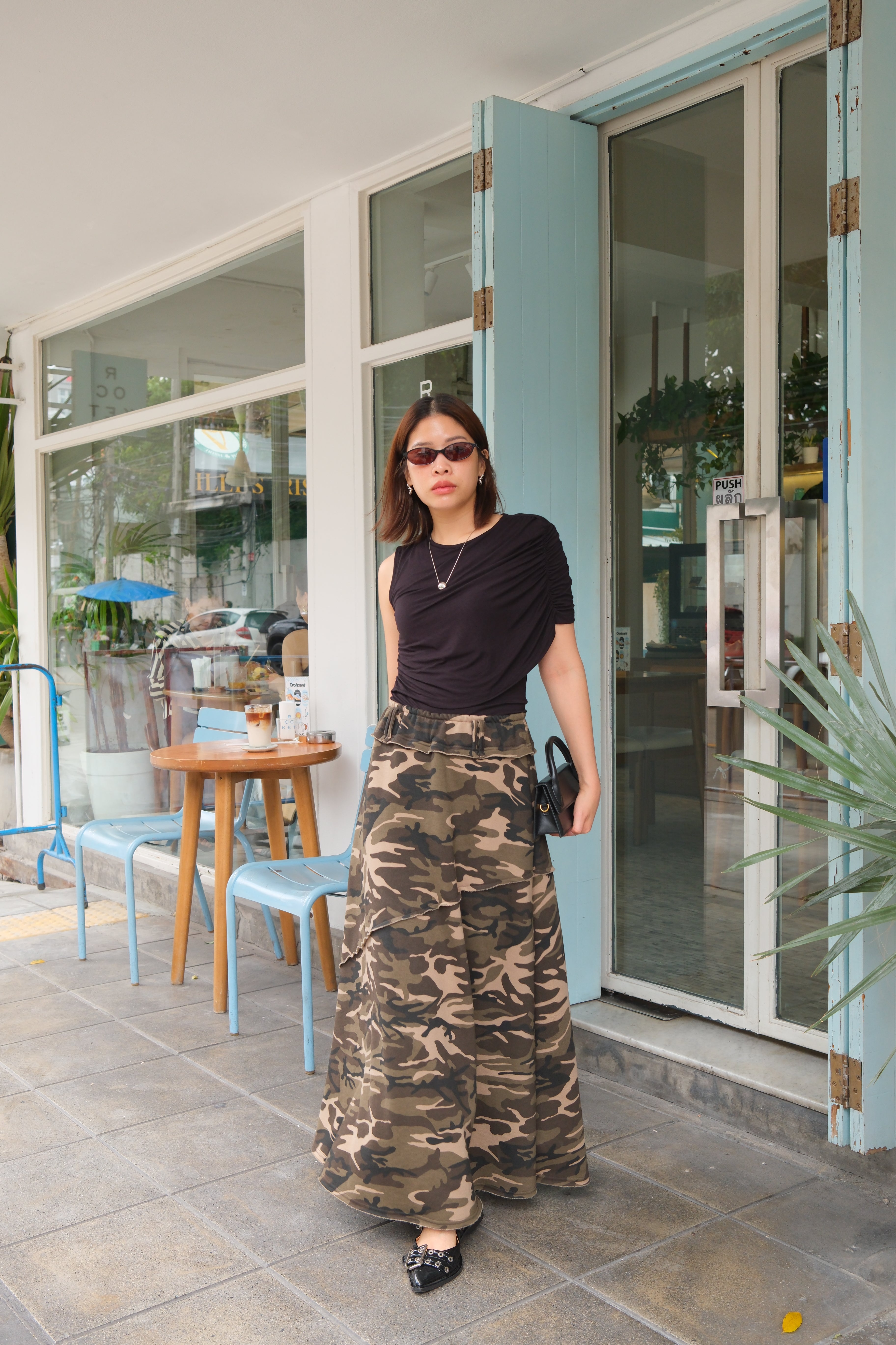 Elasticated waist camo maxi skirt