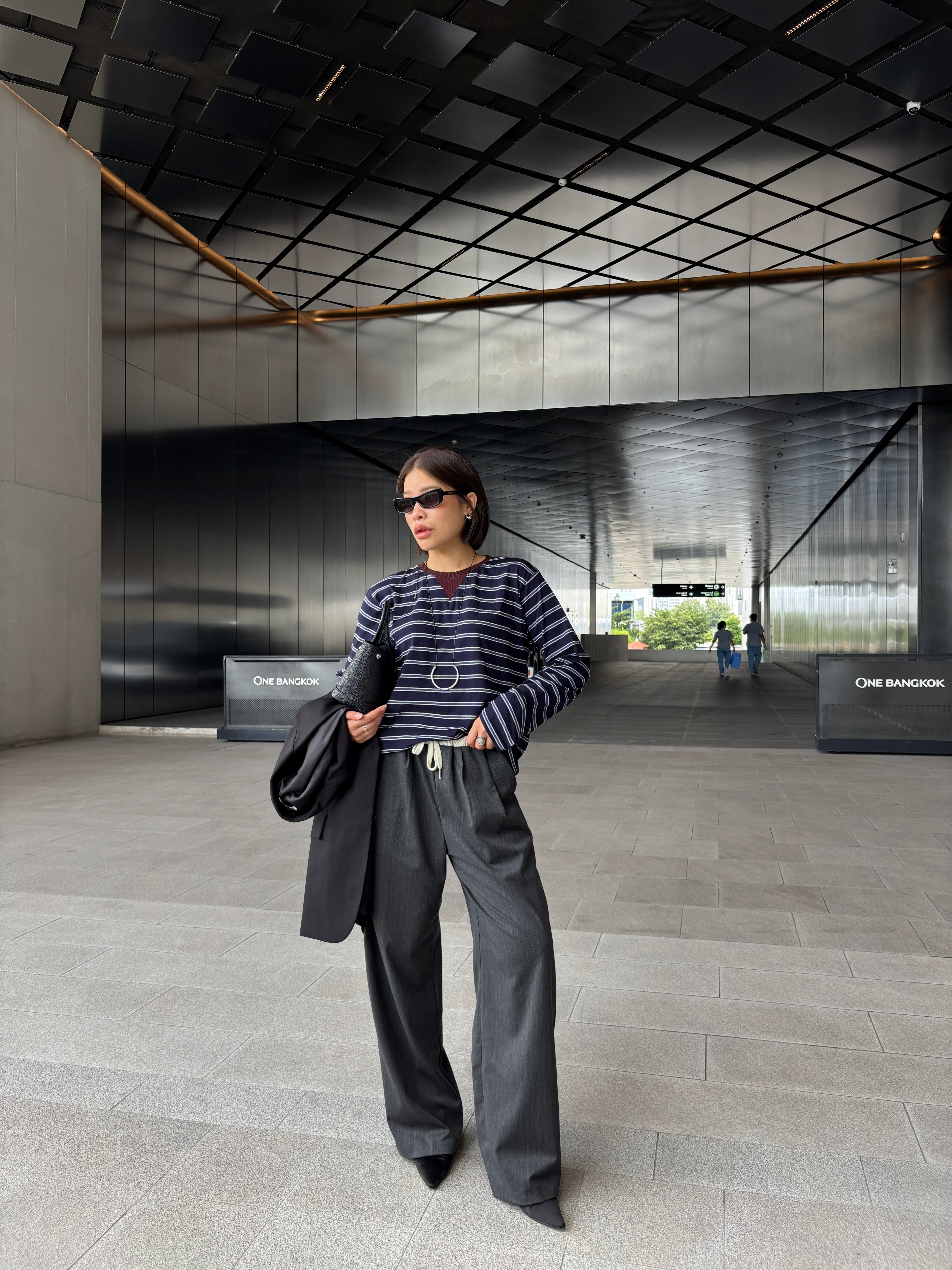 Triangle collar striped long-sleeve soft tee