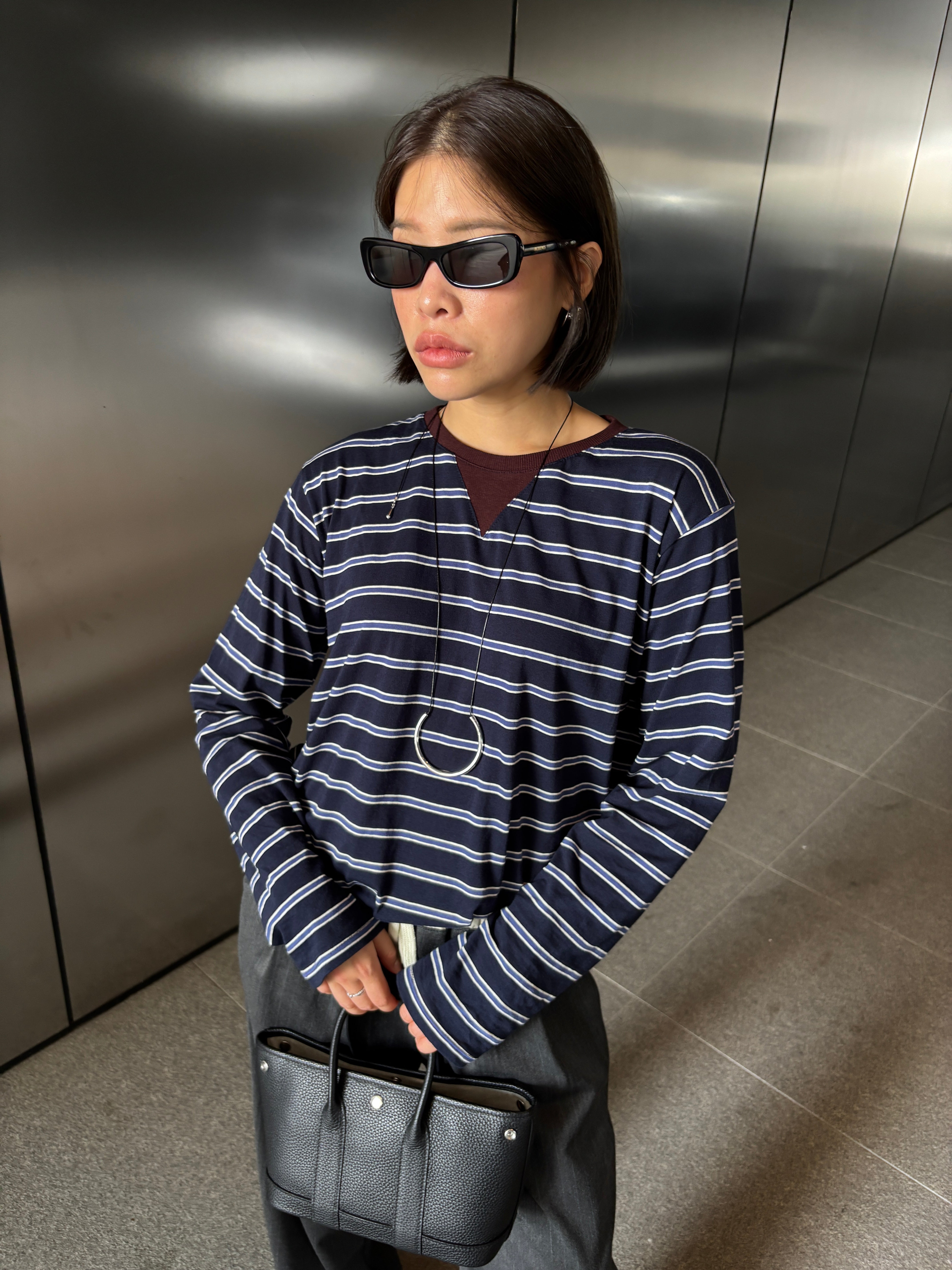 Triangle collar striped long-sleeve soft tee