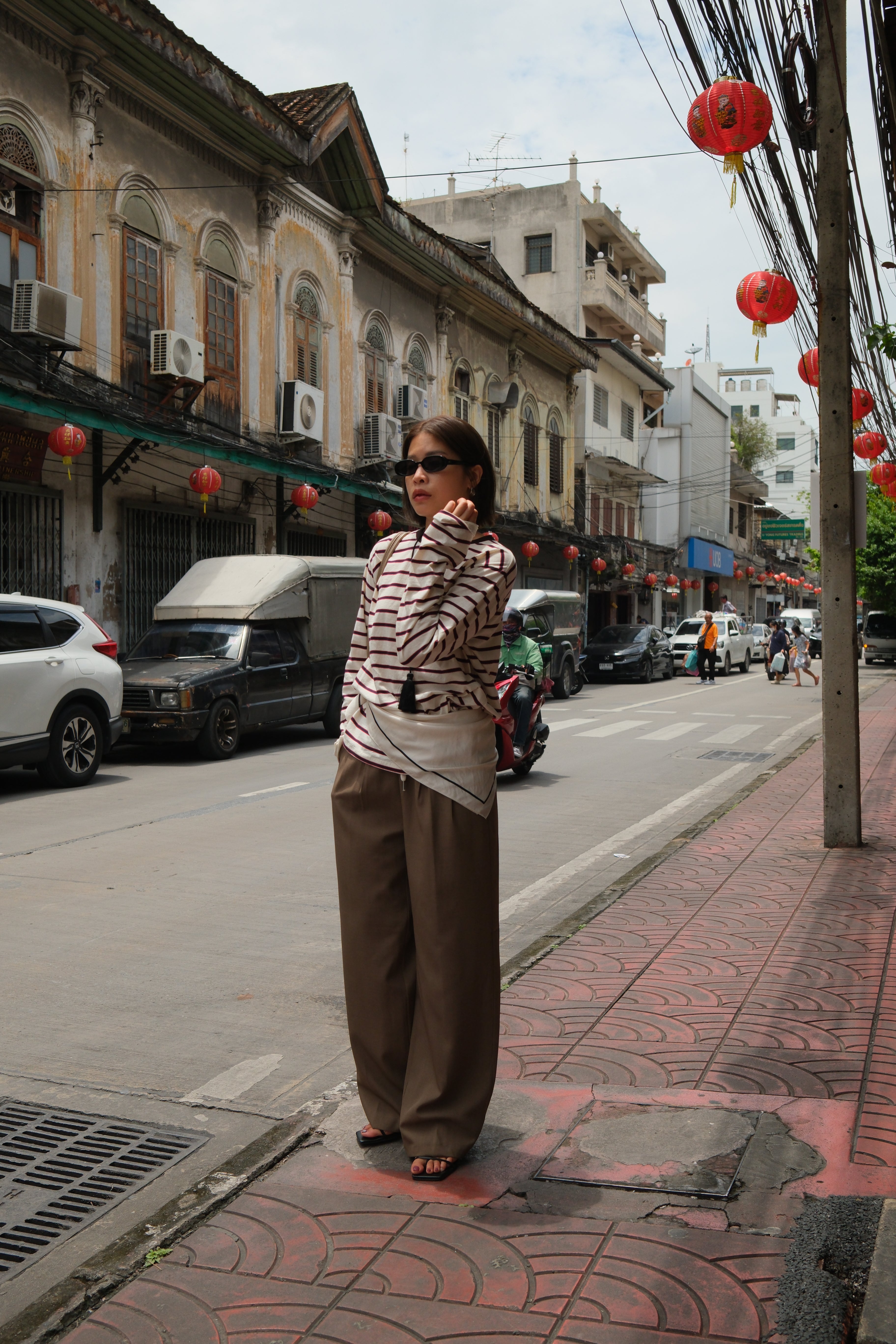 contrast drawstring waist trousers