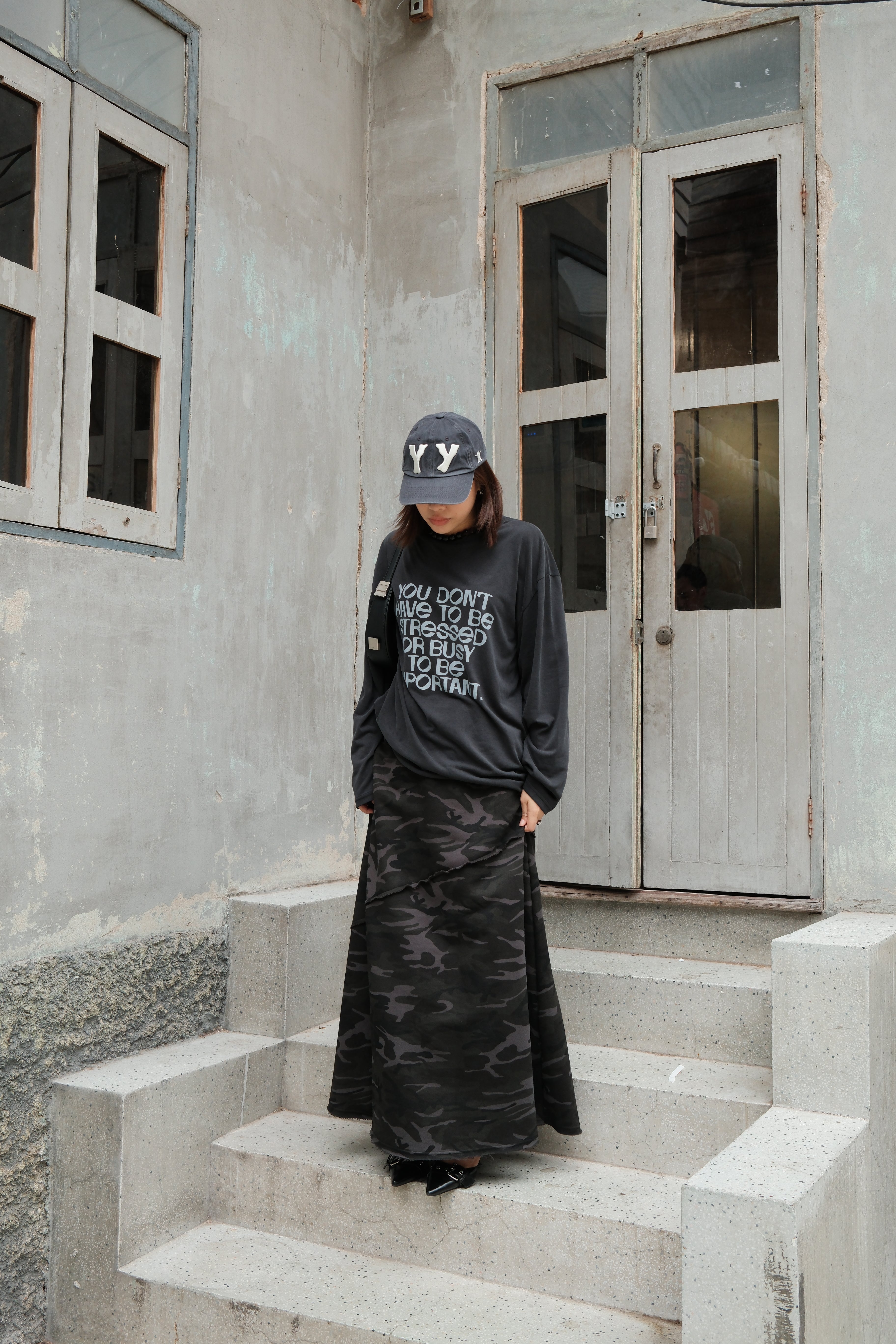 Elasticated waist camo maxi skirt