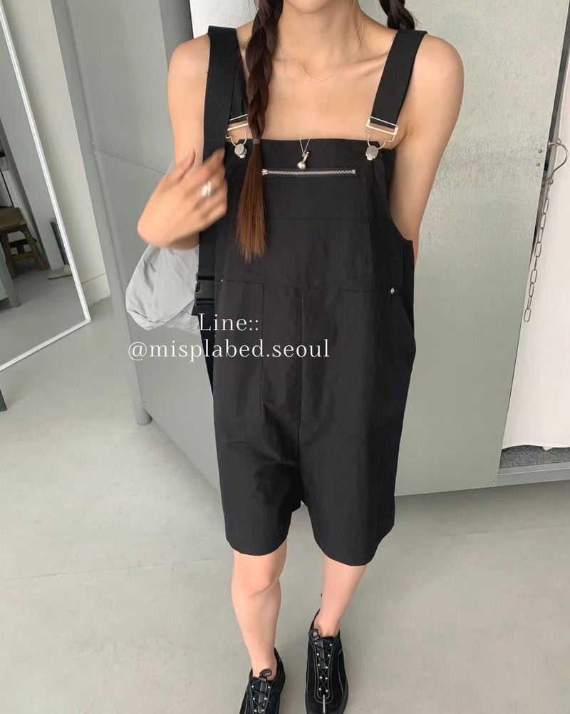 wide shorts overalls