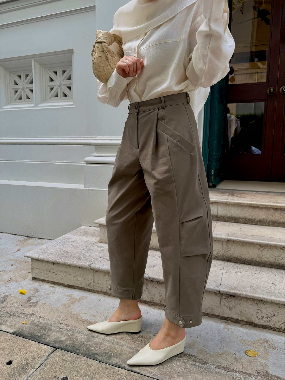 Kori Curved Crop Trousers