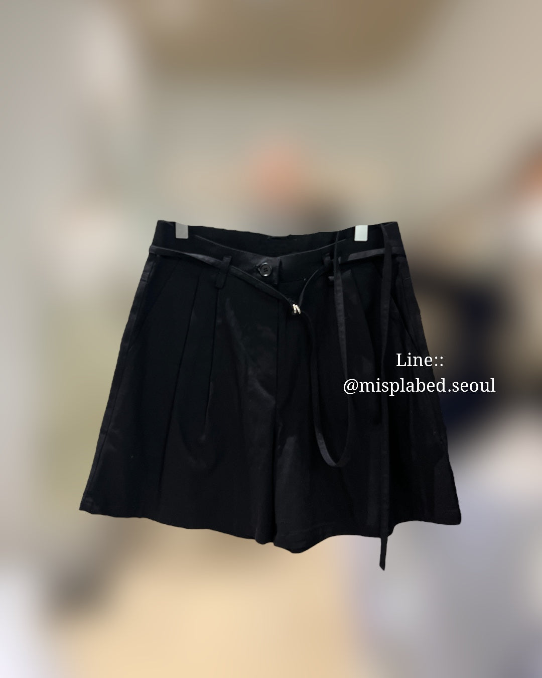 double belted pleated shorts