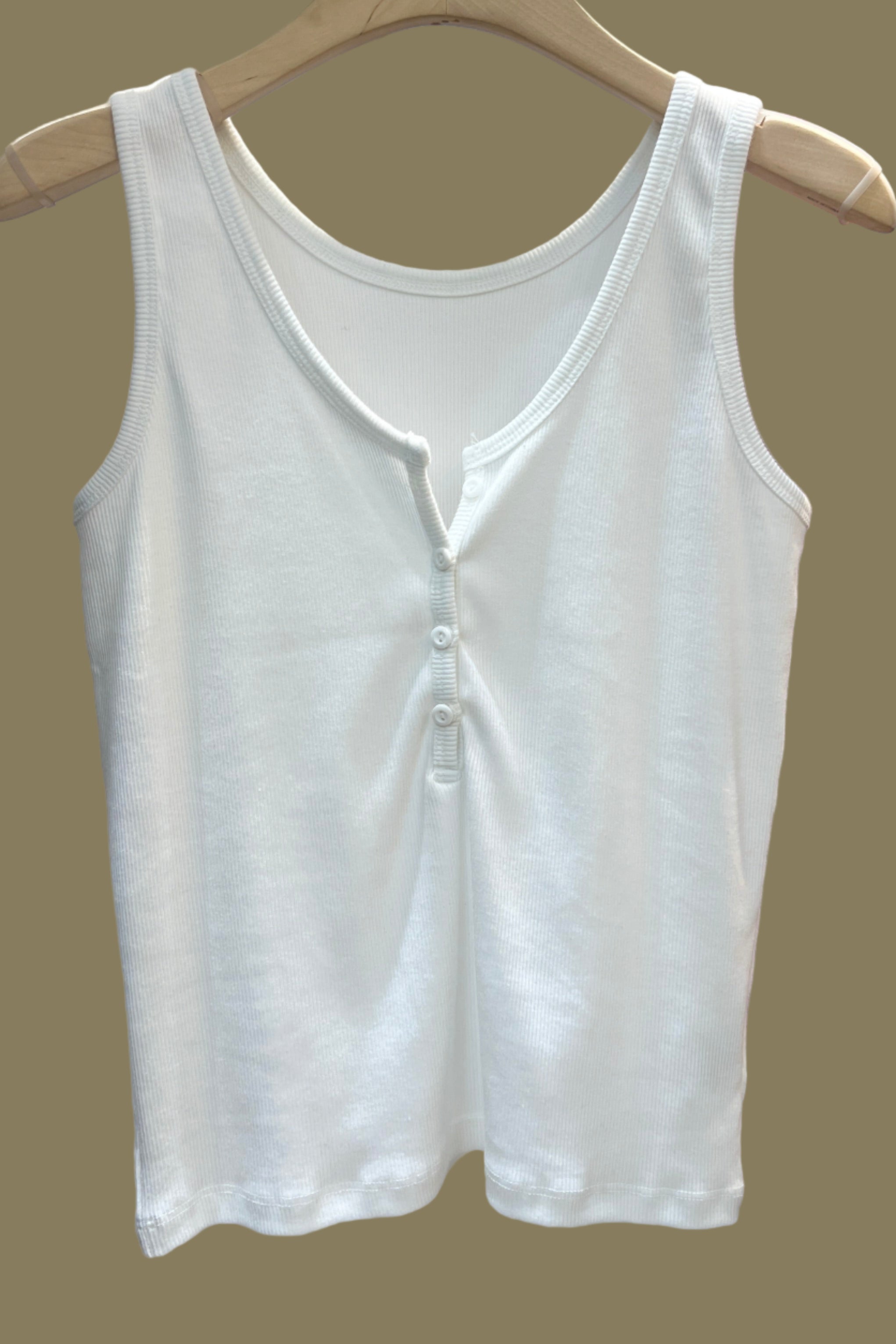 button slim tank top