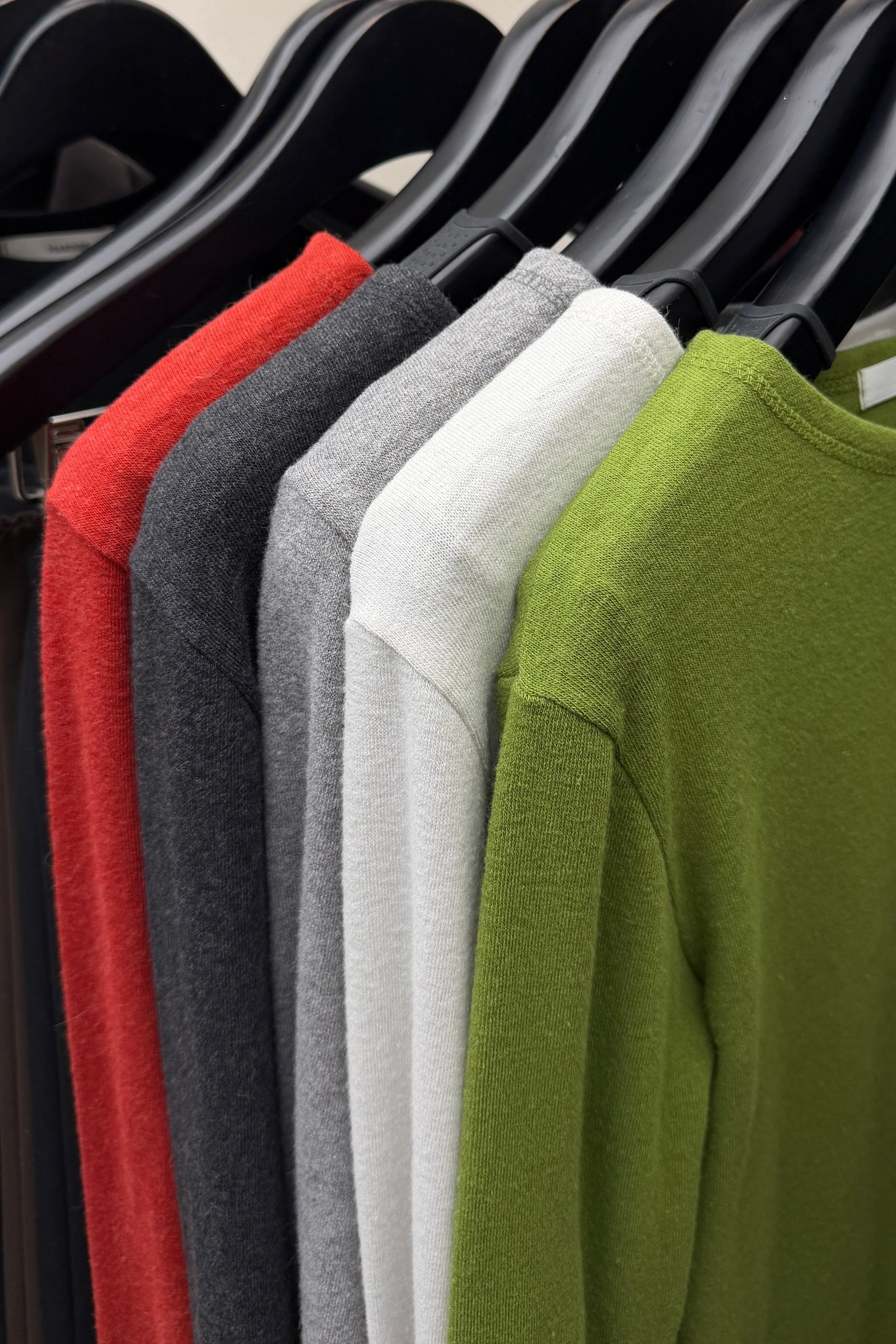 Romance halfzip longsleeve tee