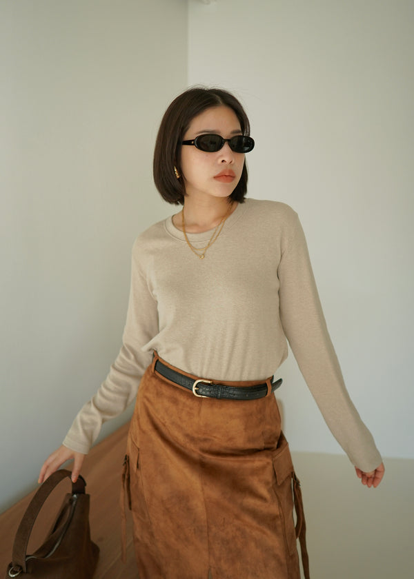 Round neck plain long sleeve tee