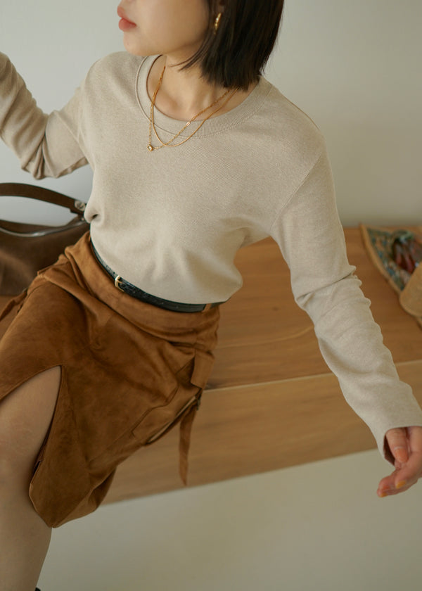Round neck plain long sleeve tee