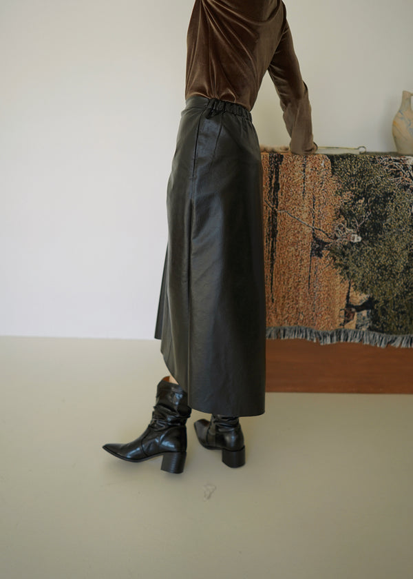 vg leather ruched pencil skirt