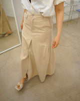Front slit tulip denim skirt
