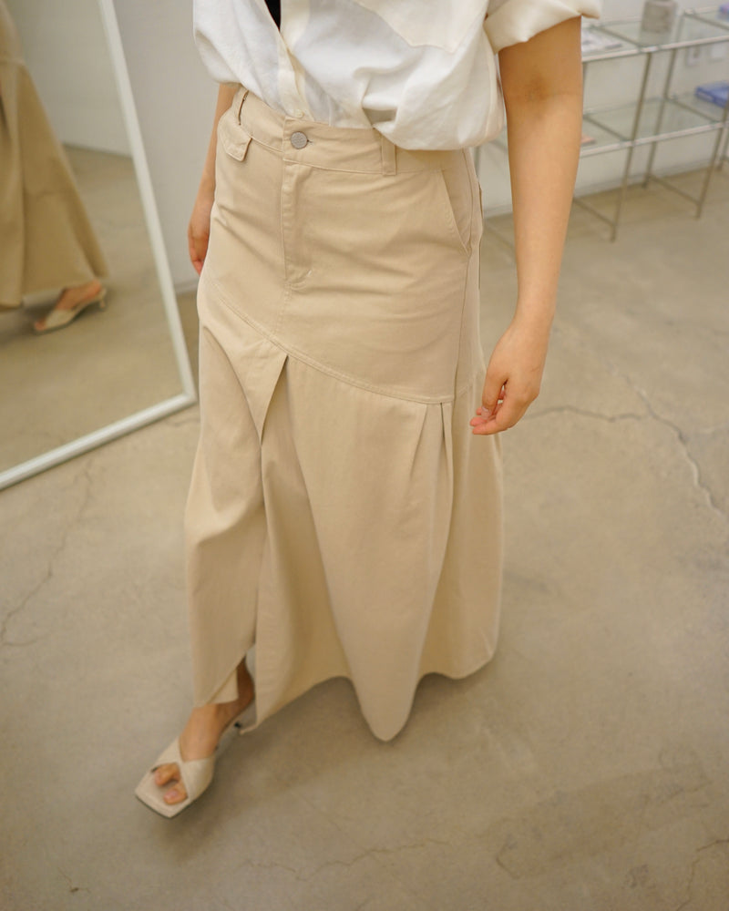 Front slit tulip denim skirt