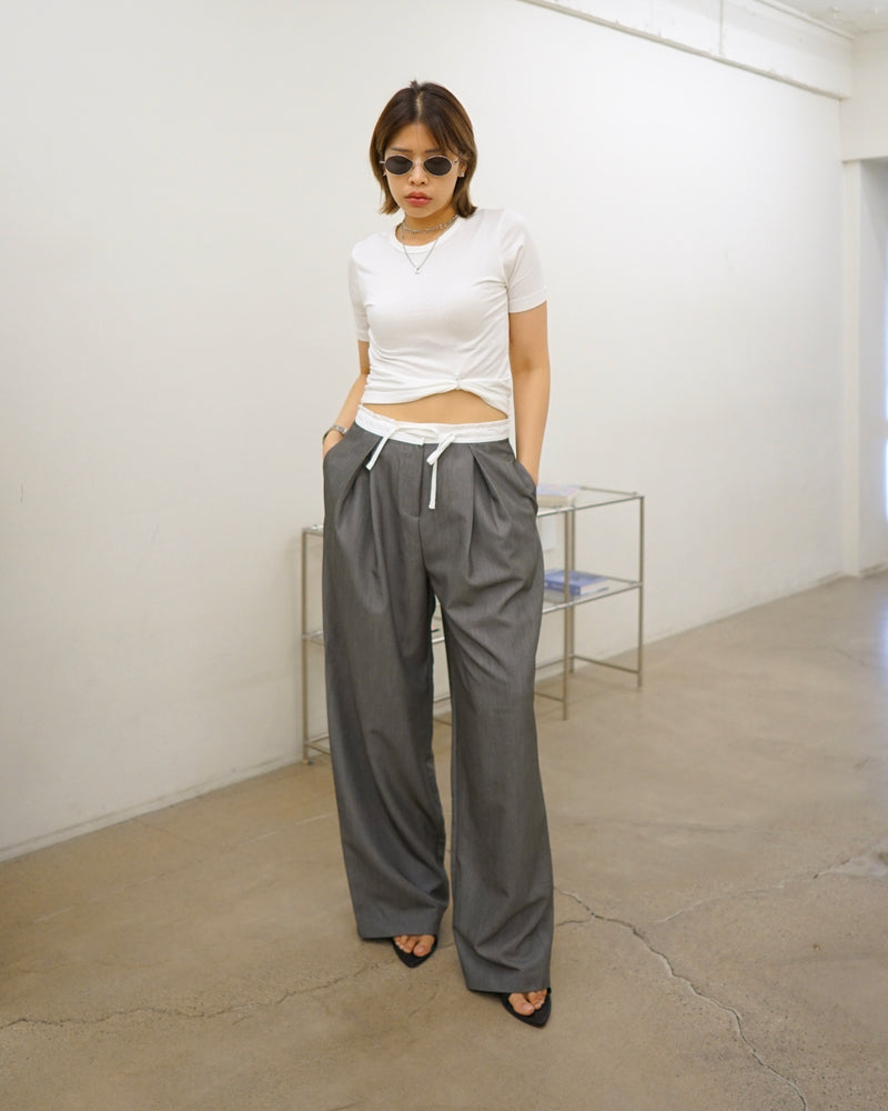 elasticated waistband pleated trousers