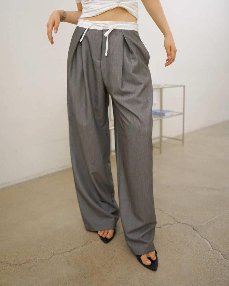 elasticated waistband pleated trousers