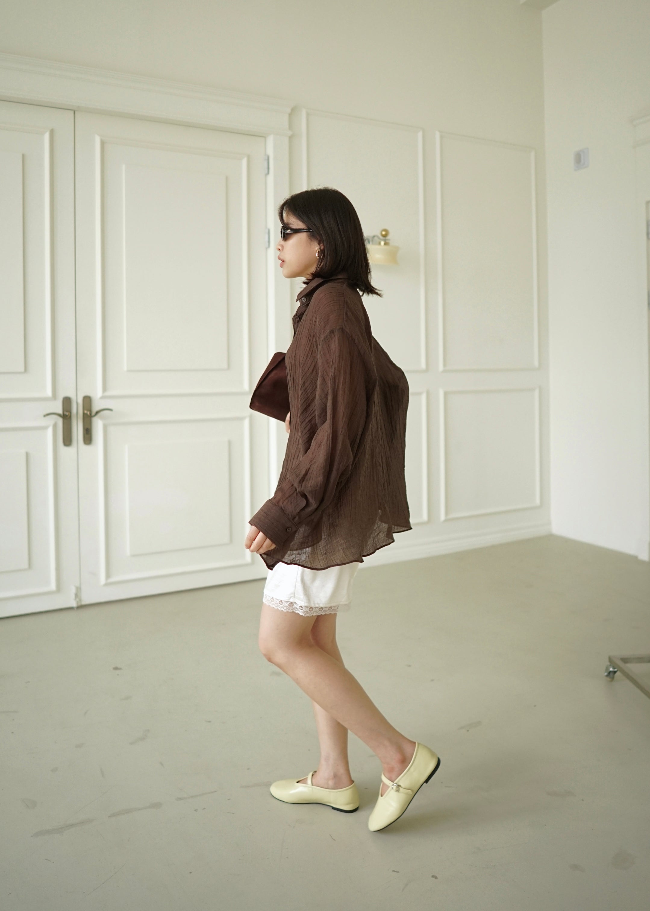 semi sheer unbalance wide shirt