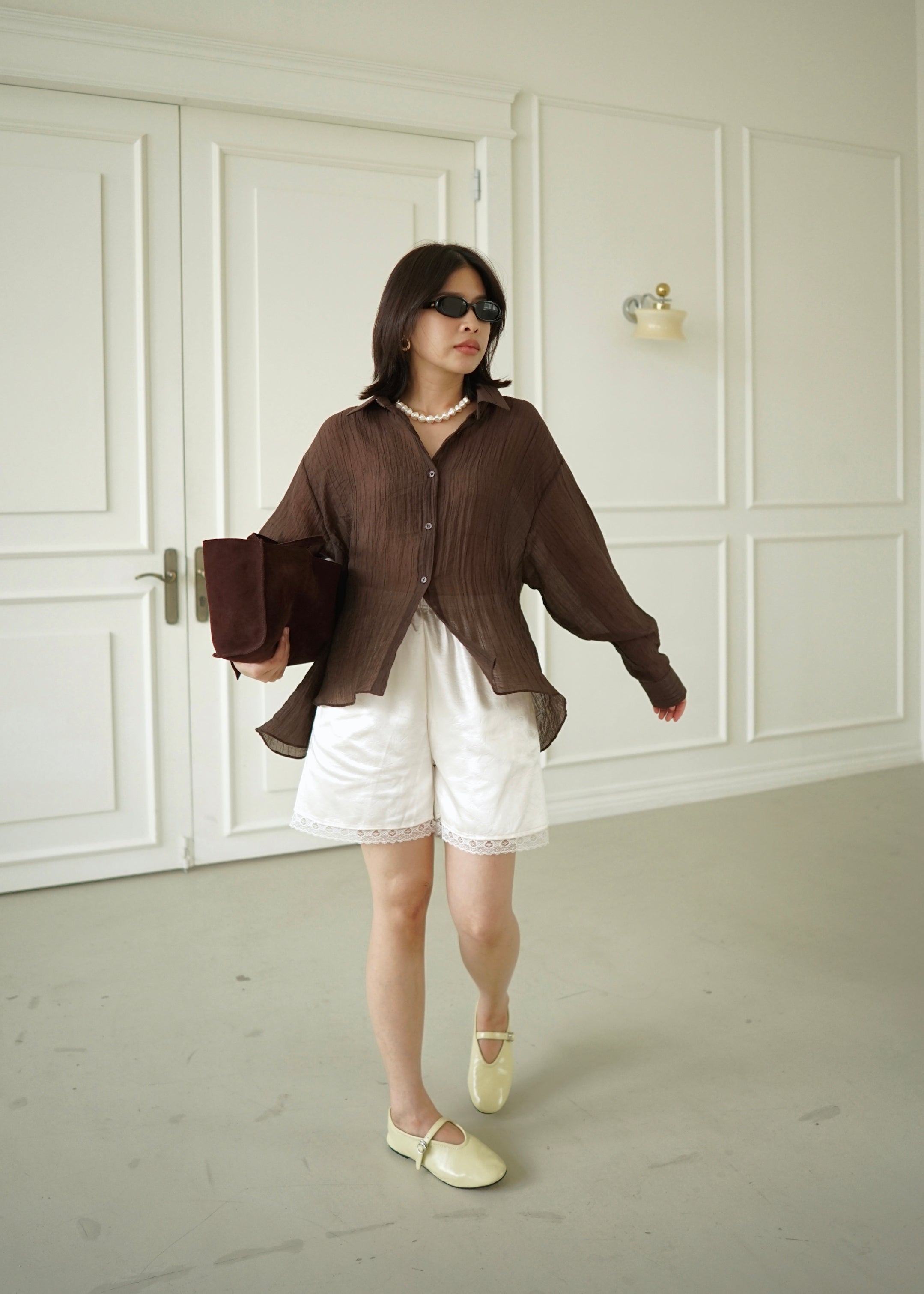 semi sheer unbalance wide shirt