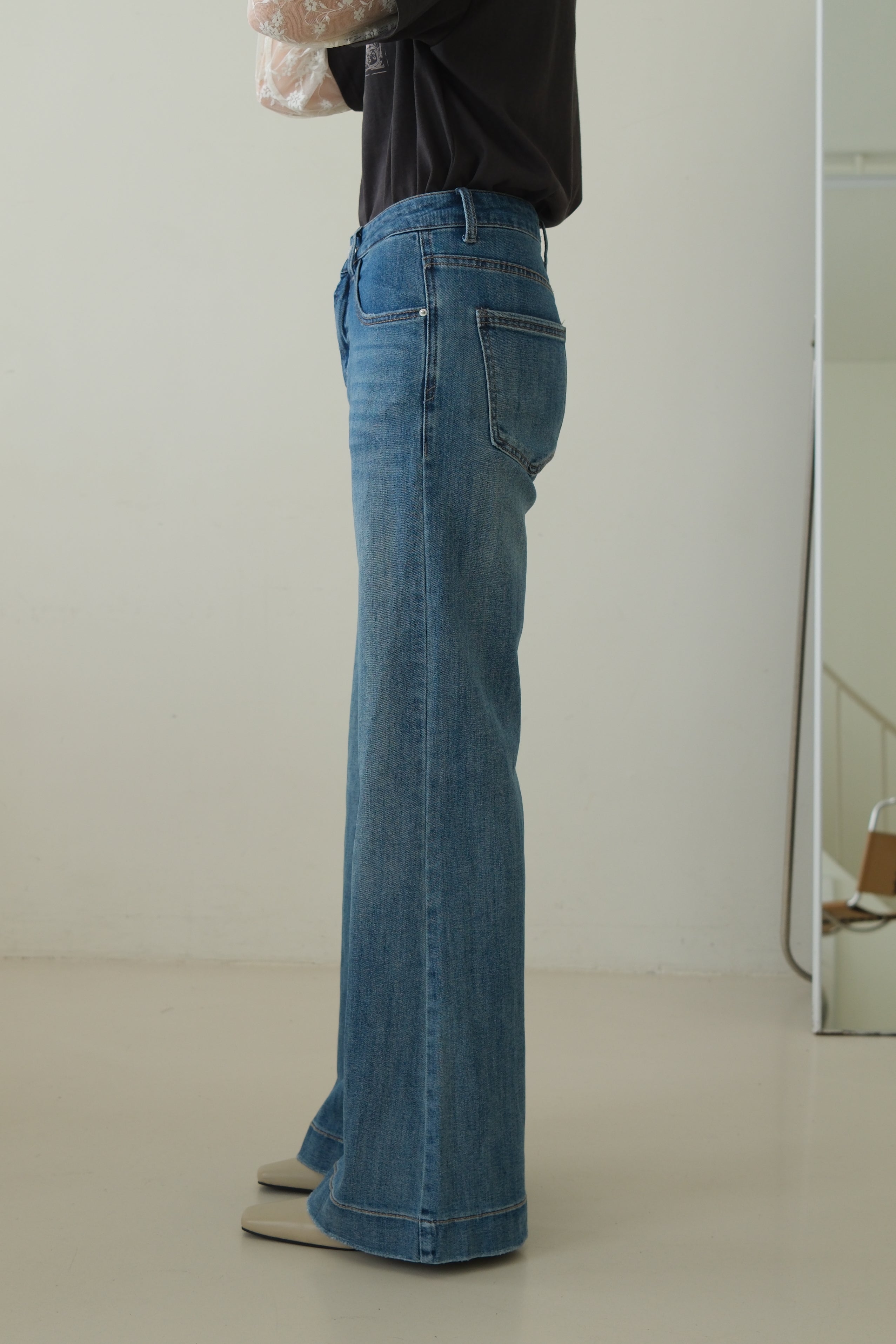 Avery Flare Jeans